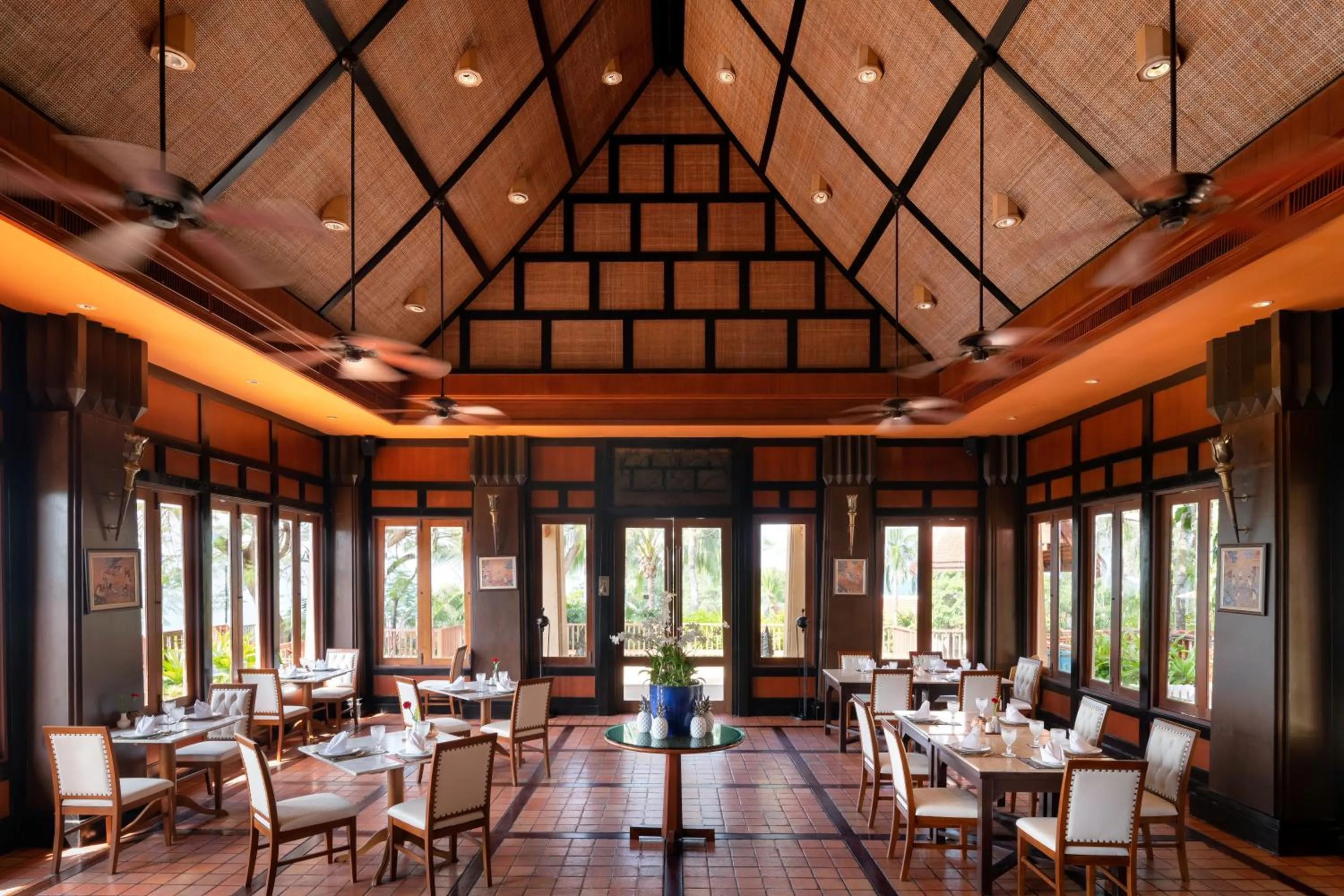 Restaurant/places to eat in Novotel Phuket Resort