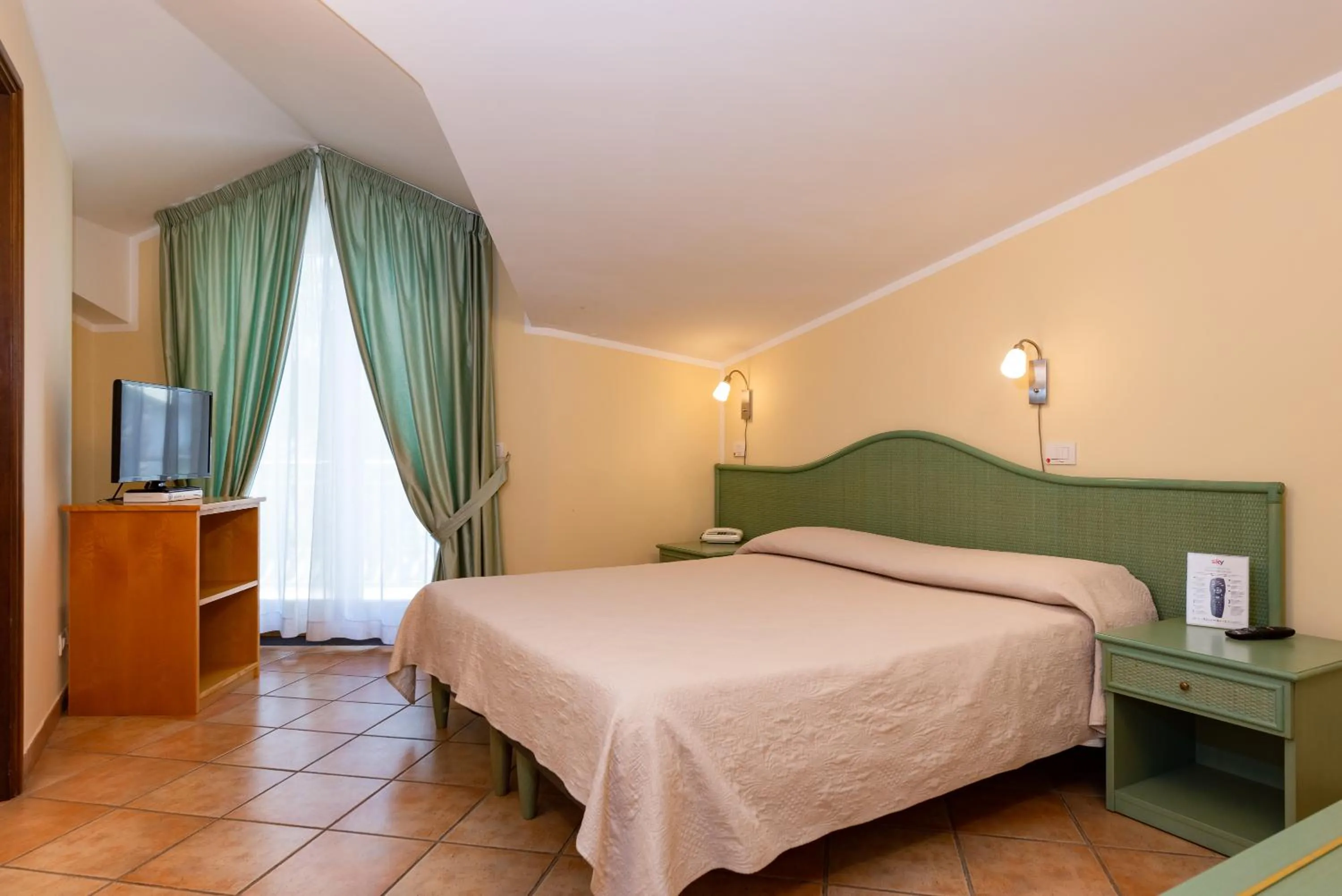 Photo of the whole room, Bed in Hotel Il Ceppo