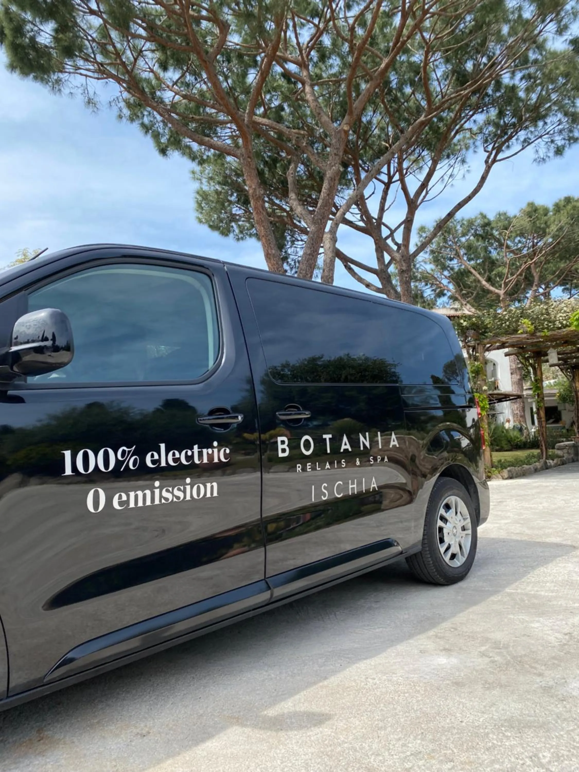 Parking in Botania Relais & Spa - The Leading Hotels of the World