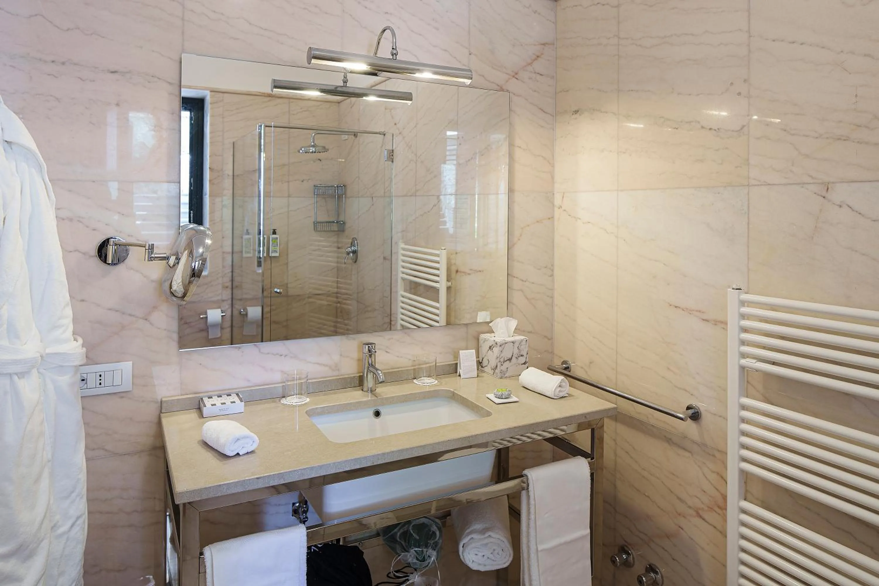 Shower in Botania Relais & Spa - The Leading Hotels of the World