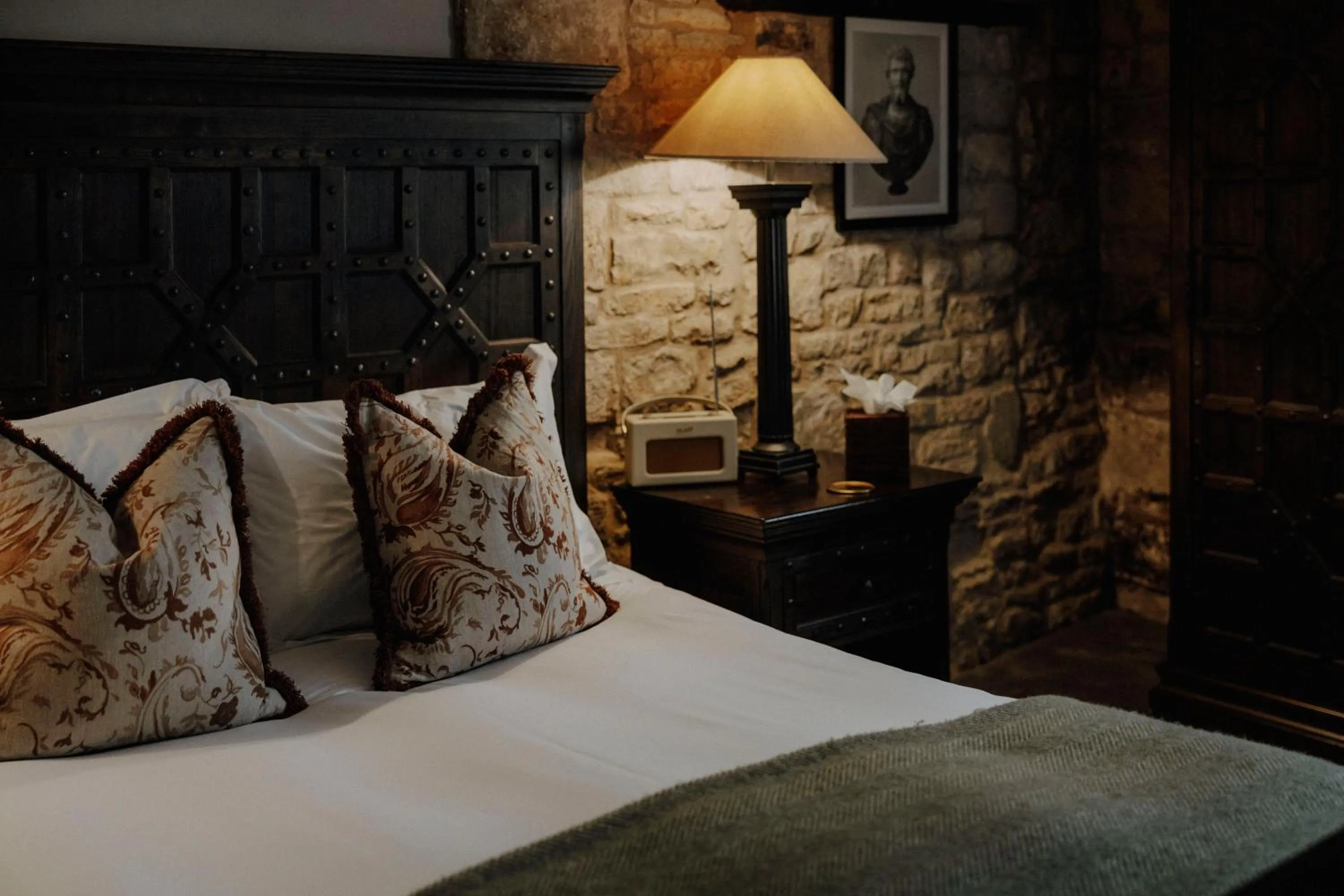 Bed in The Bull And Swan