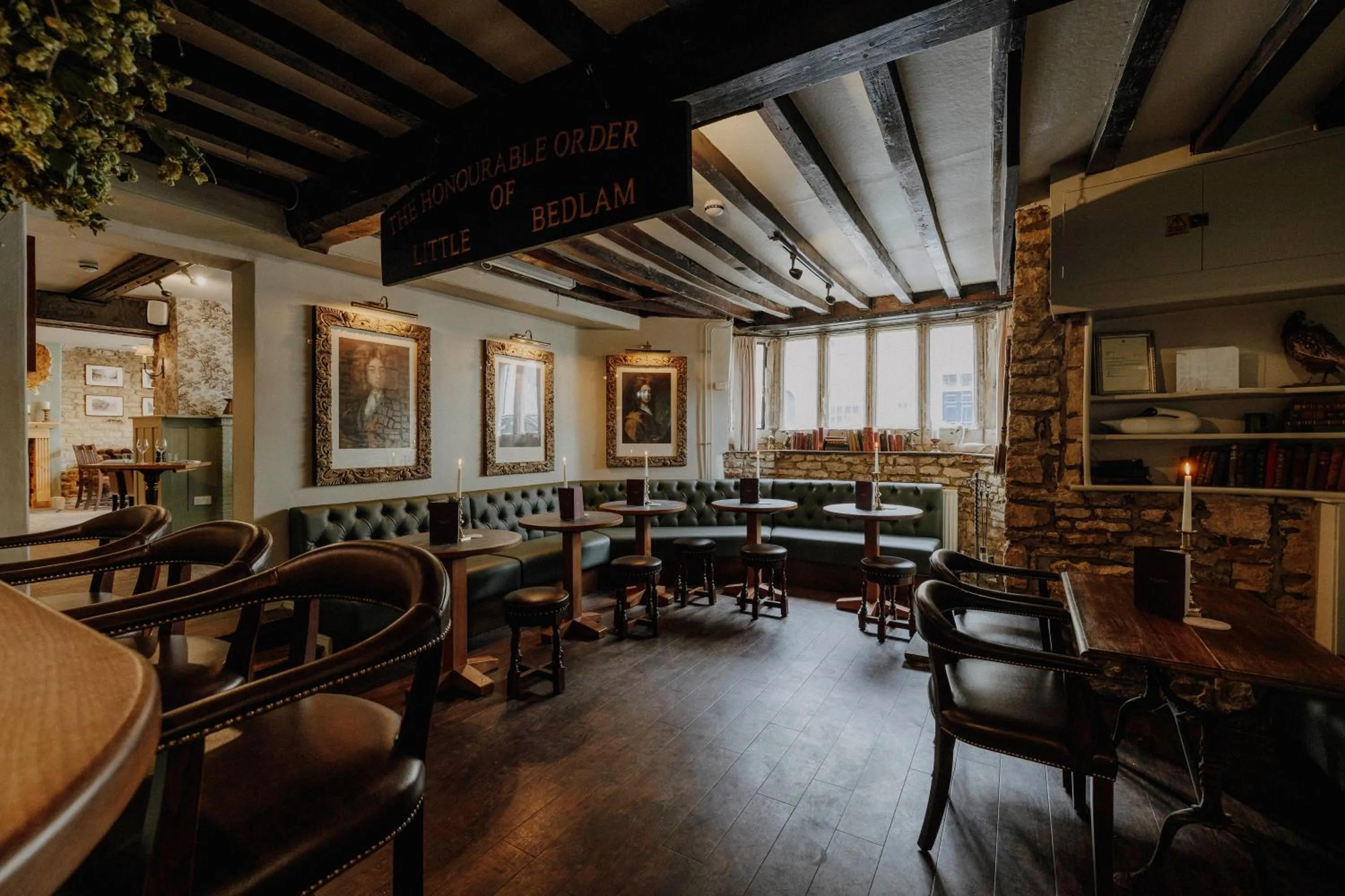 Lounge or bar in The Bull And Swan