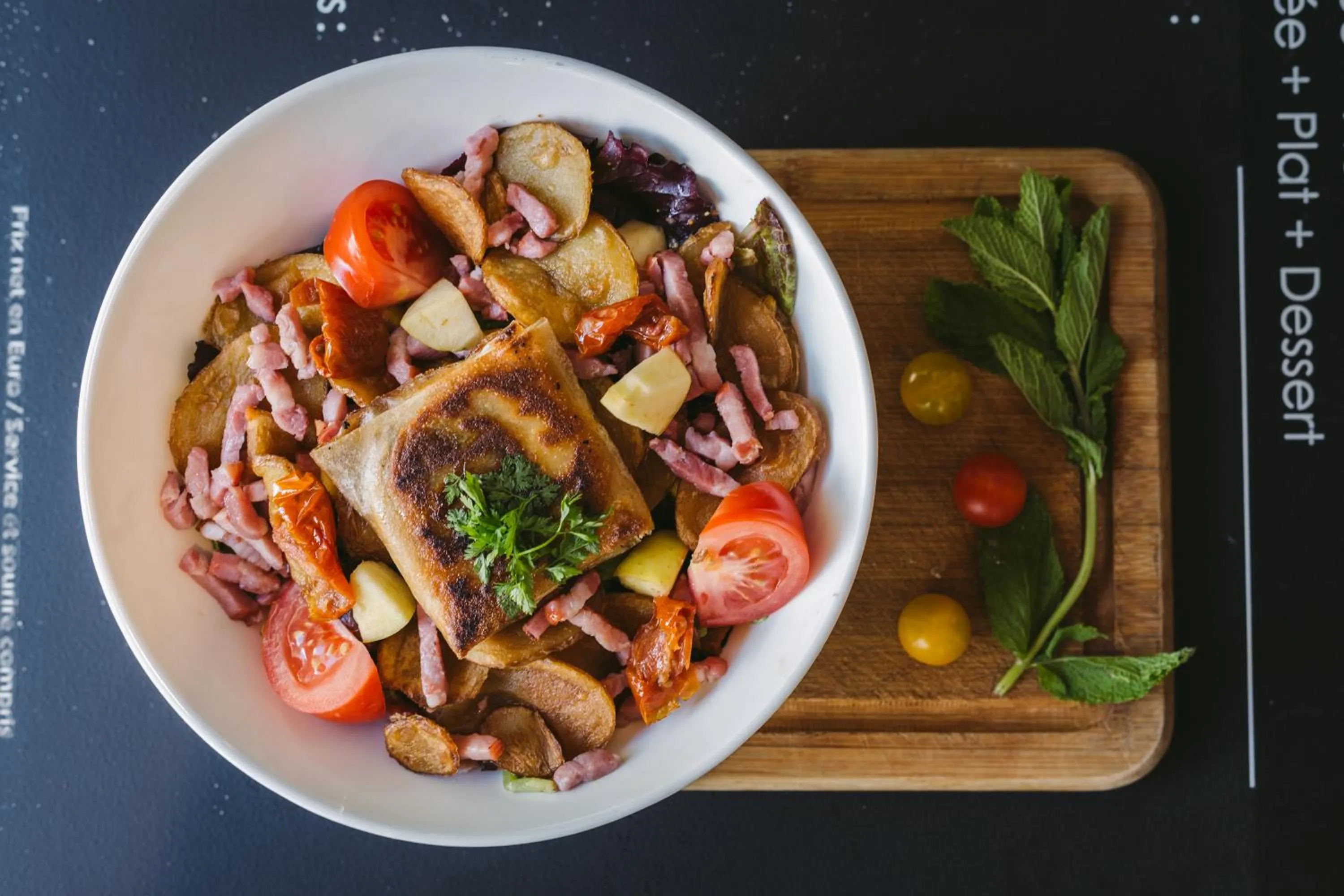 Food in Le Petit Cosy Hôtel