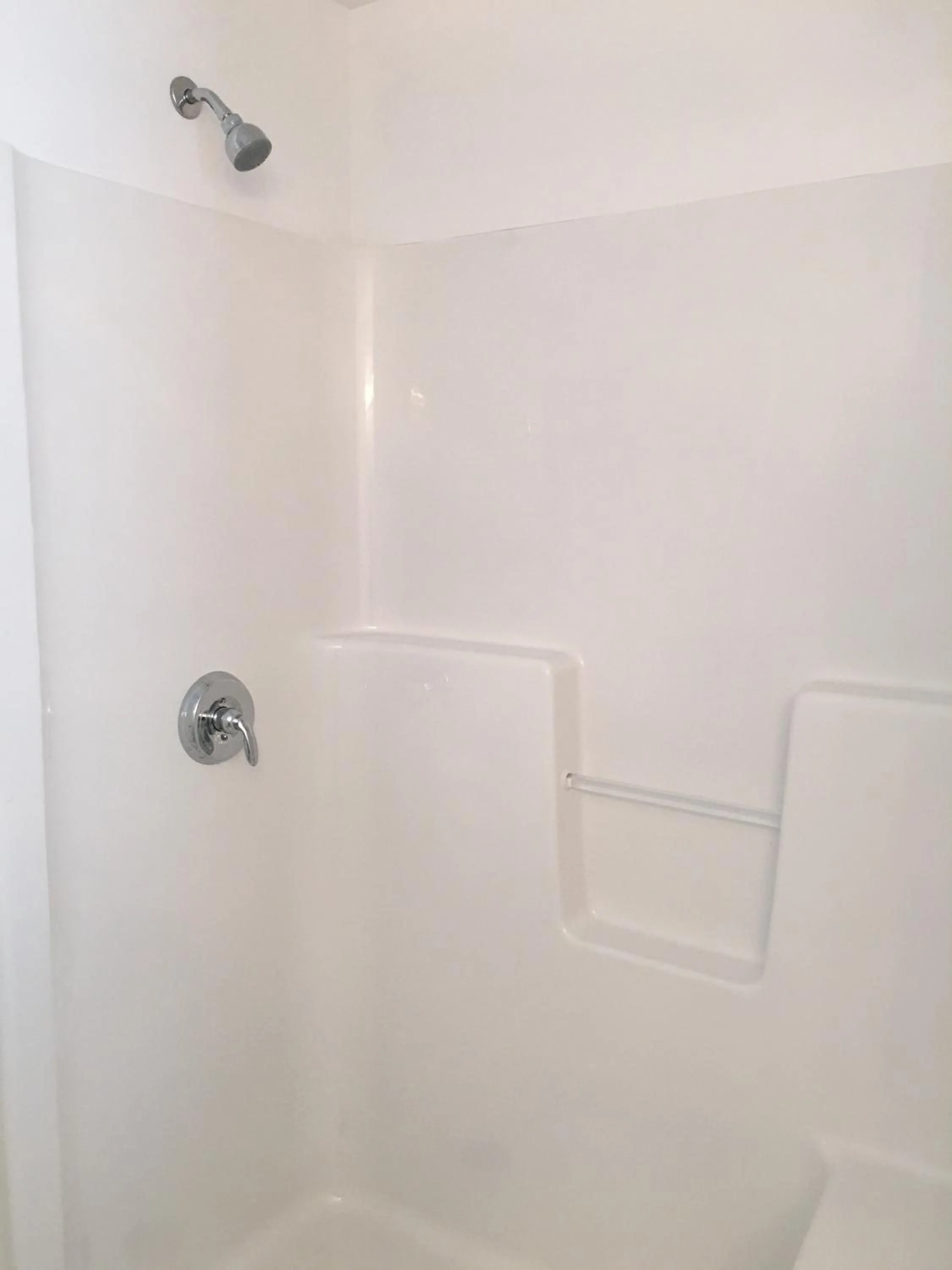 Shower in The Inn on College