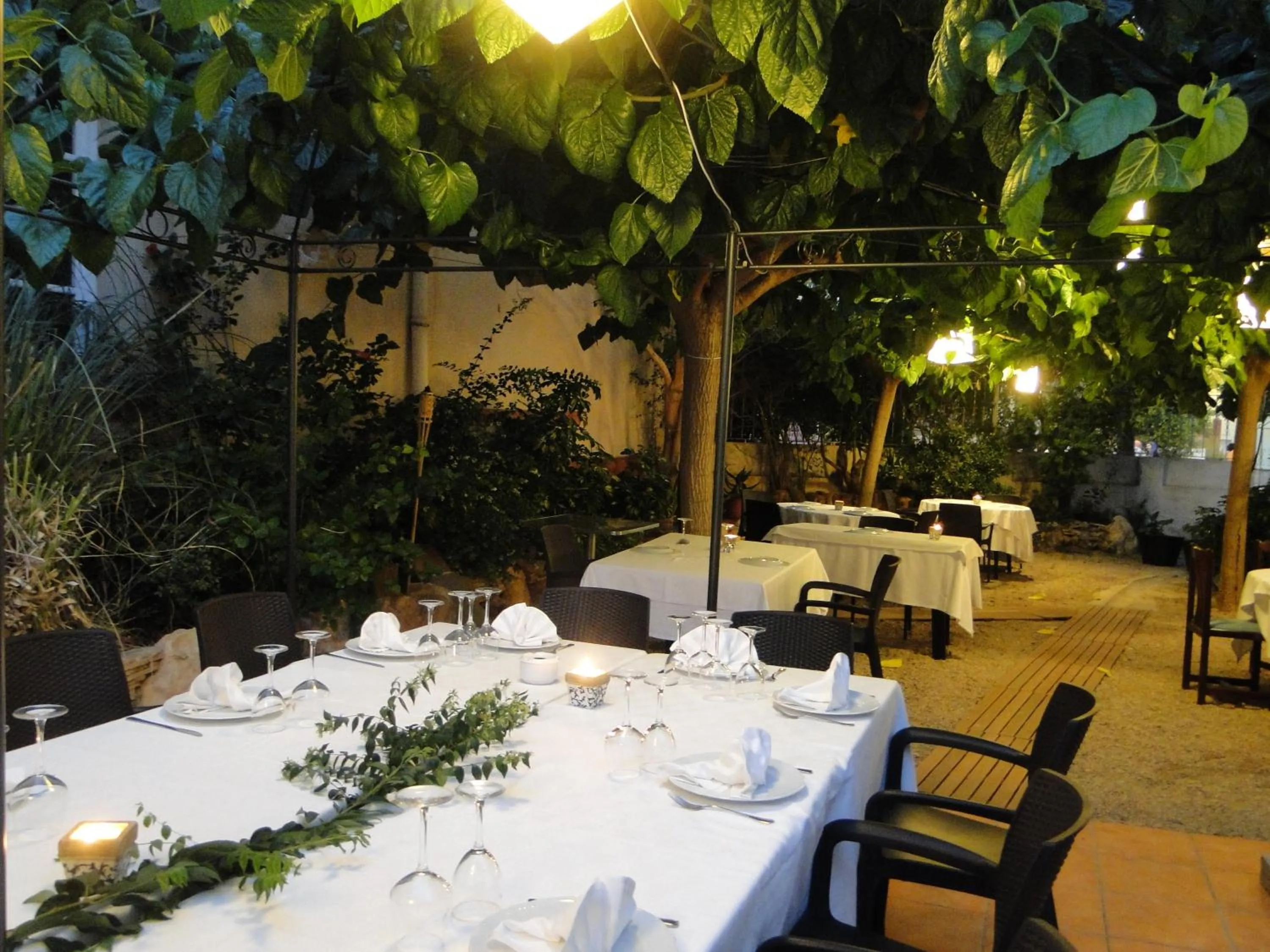 Restaurant/places to eat in Hotel Restaurant Llansola