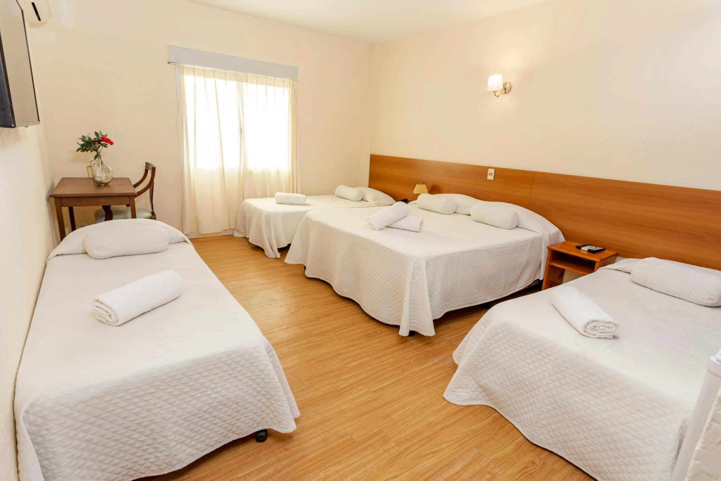 Bed in Hotel Bahamas