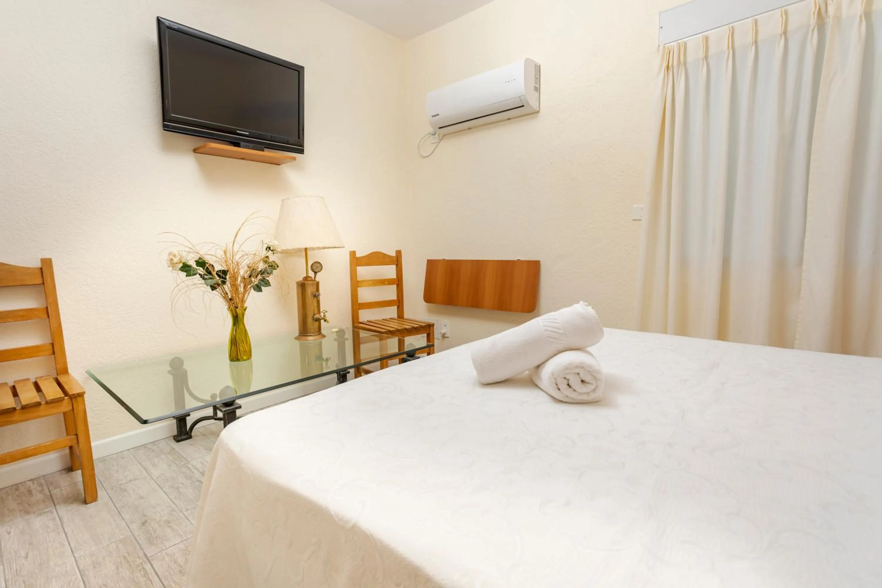 Bed in Hotel Bahamas