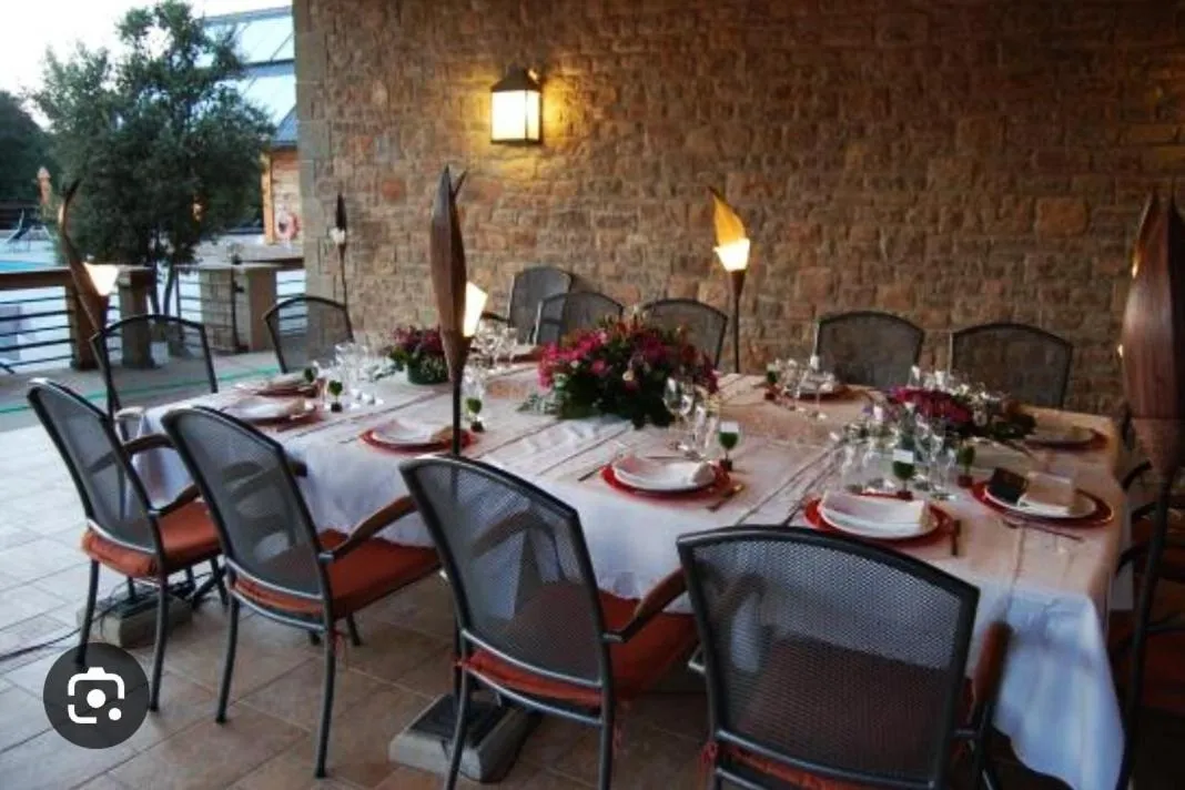 Restaurant/places to eat in Hotel Villaro Del Bosc