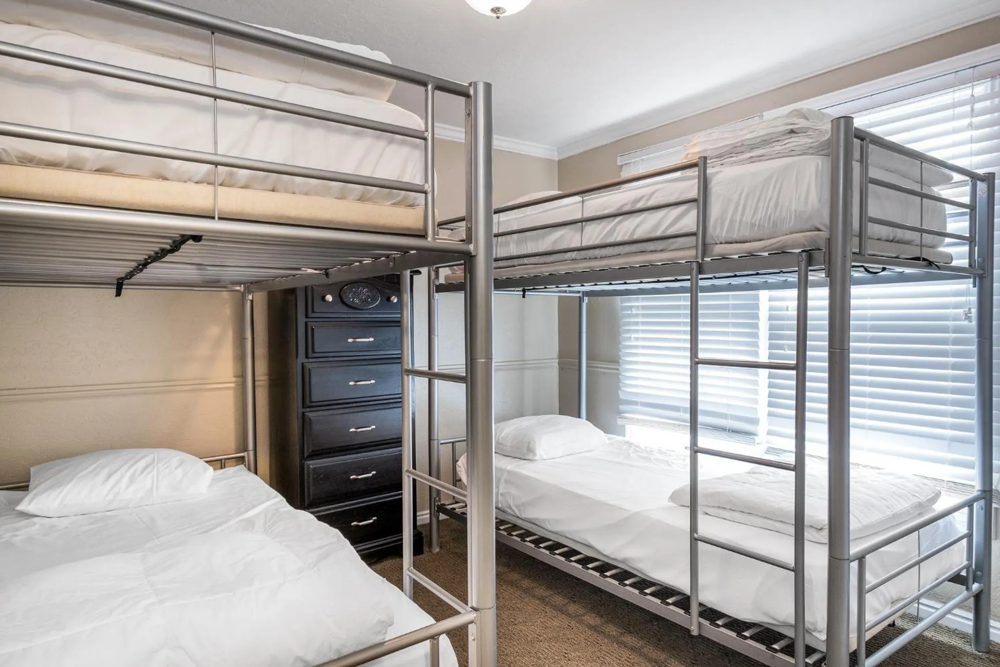 Bedroom, Bed in Sweetwater Lift Lodge