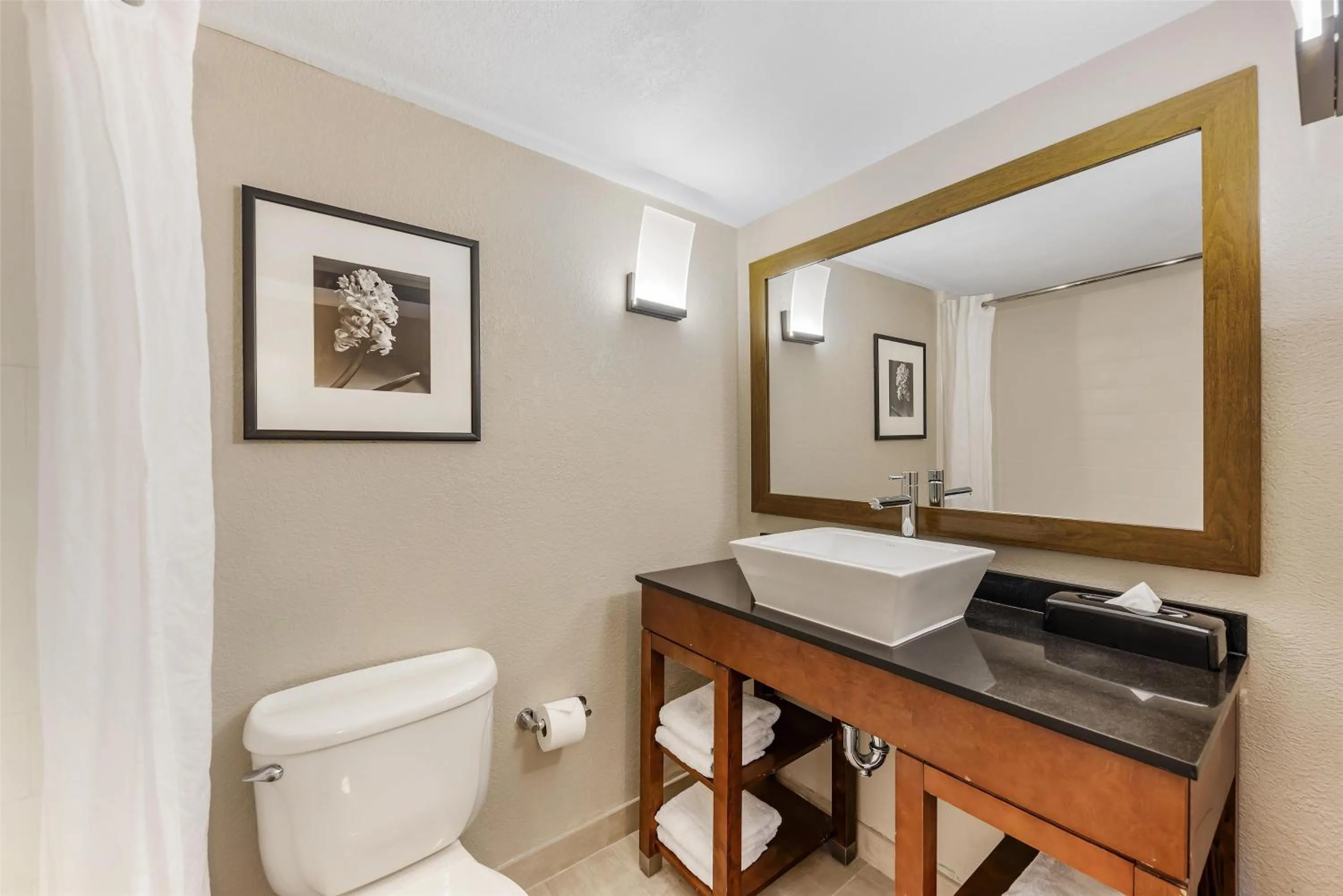 Bathroom in Best Western Alamo Suites