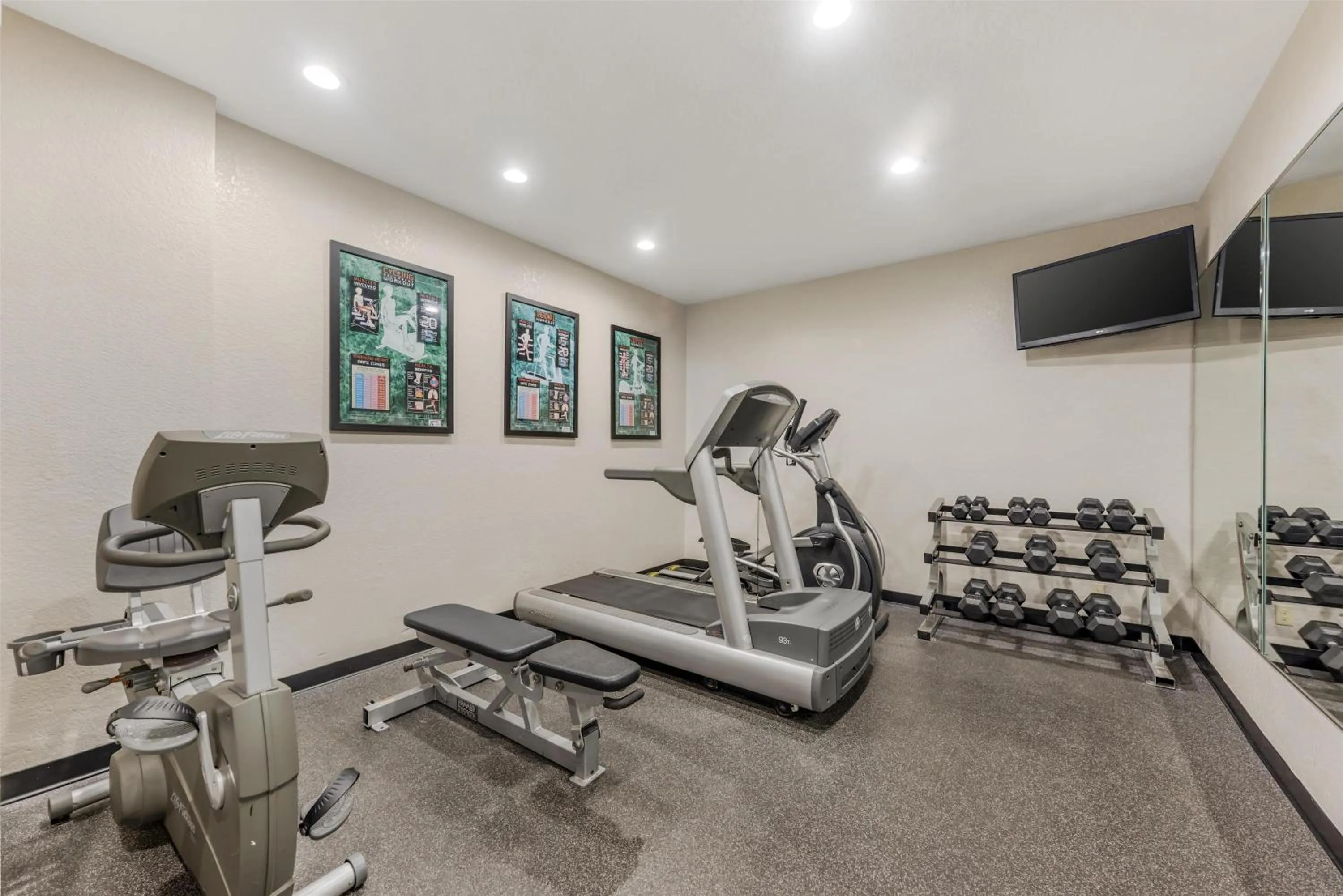 Fitness centre/facilities in Best Western Alamo Suites
