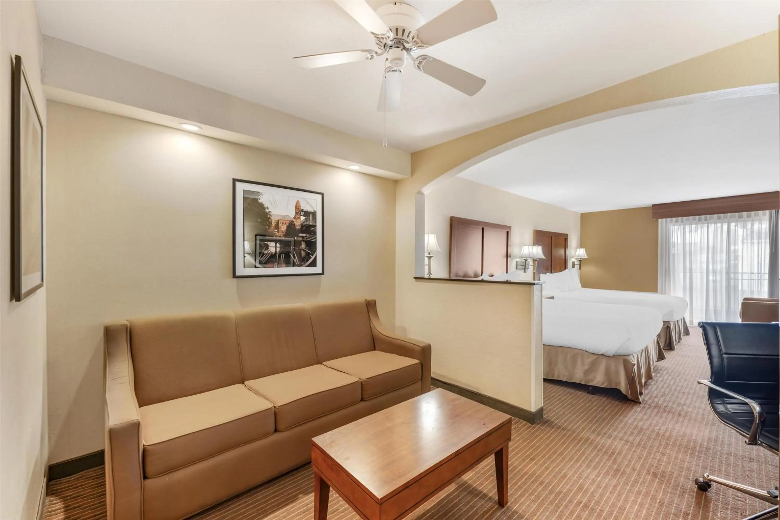 Photo of the whole room in Best Western Alamo Suites