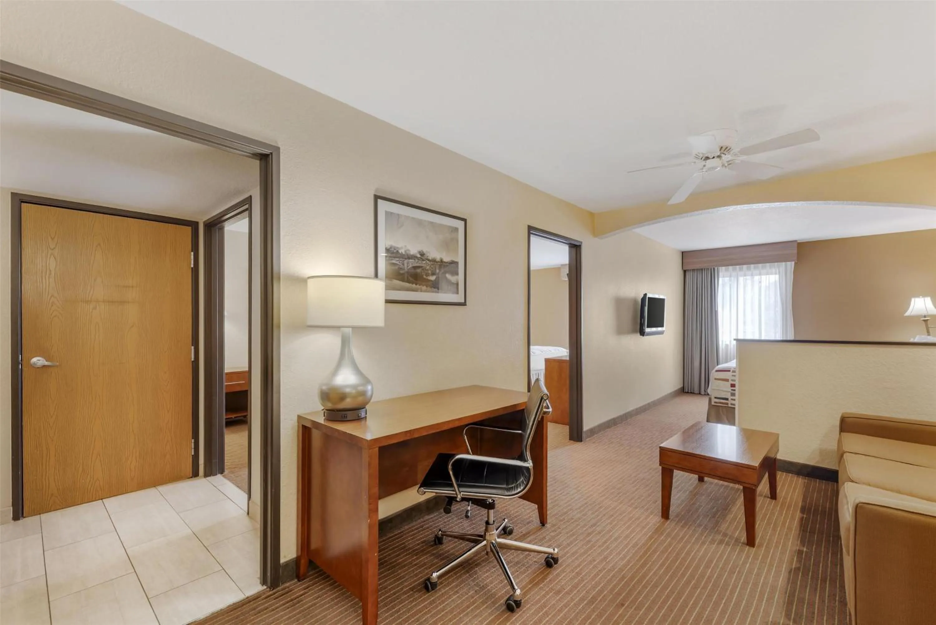 Photo of the whole room in Best Western Alamo Suites
