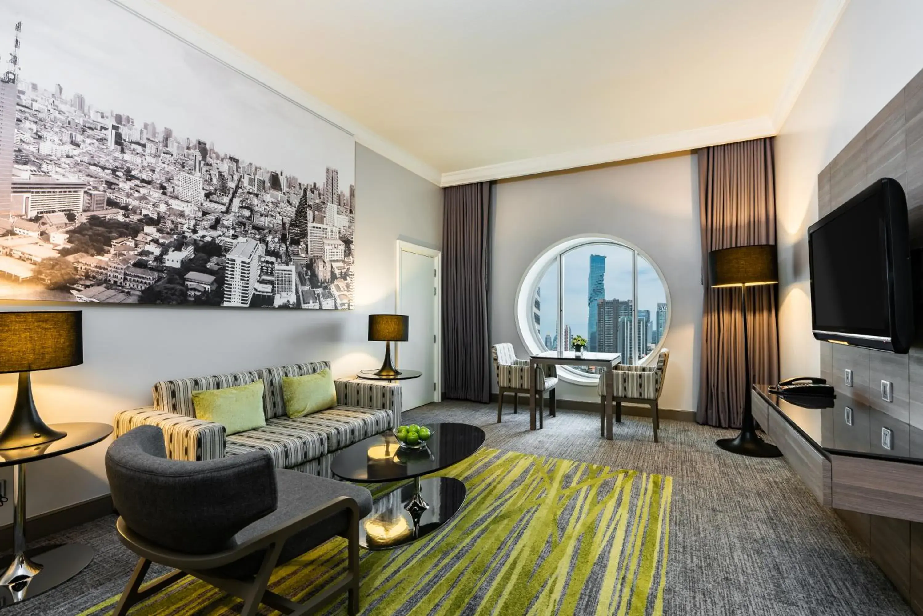 One-Bedroom King Suite with City View in Holiday Inn Bangkok Silom by IHG One-Bedroom King Suite with City View in Holiday Inn Bangkok Silom by IHG