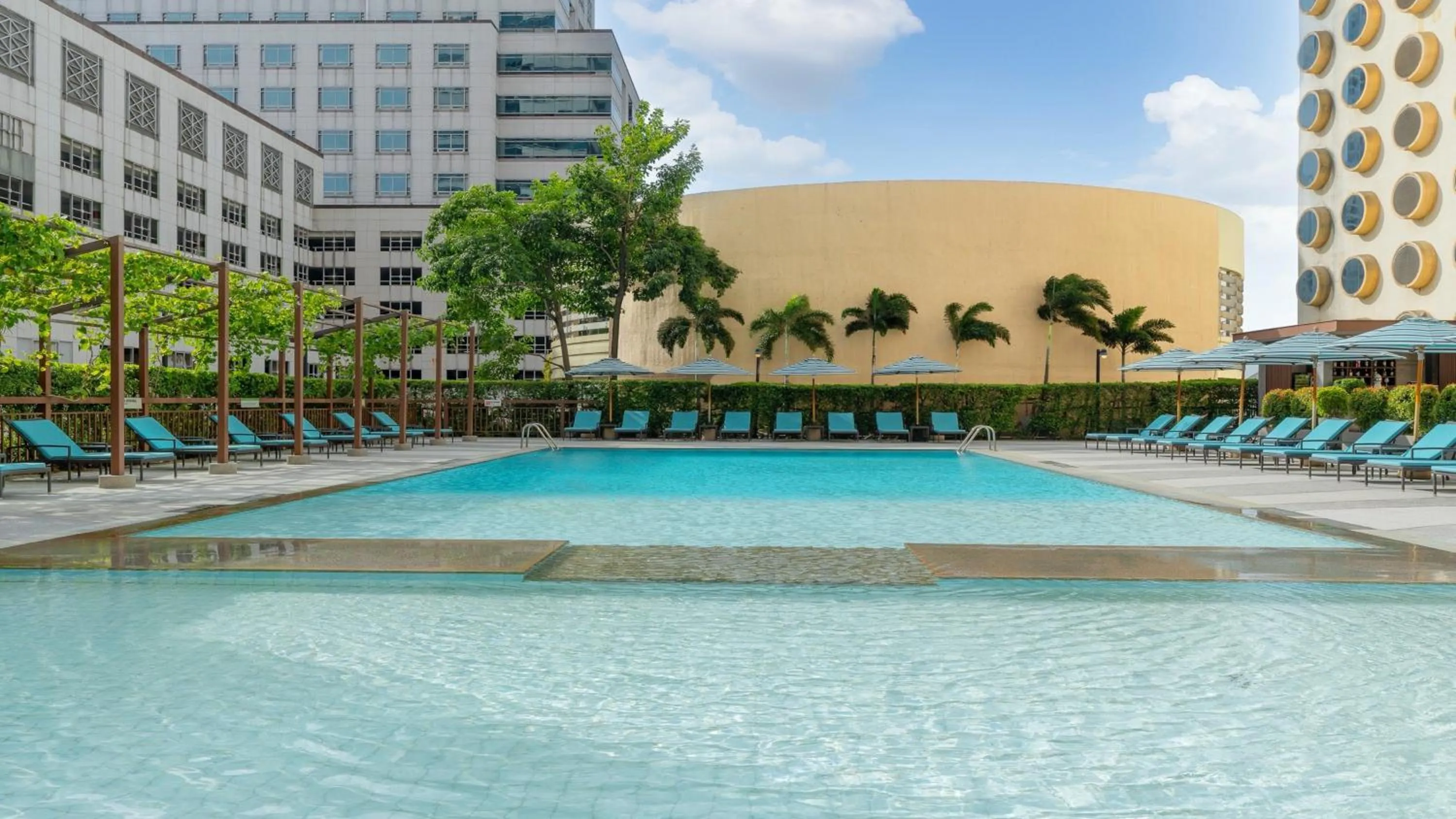 Swimming pool in Holiday Inn Bangkok Silom by IHG