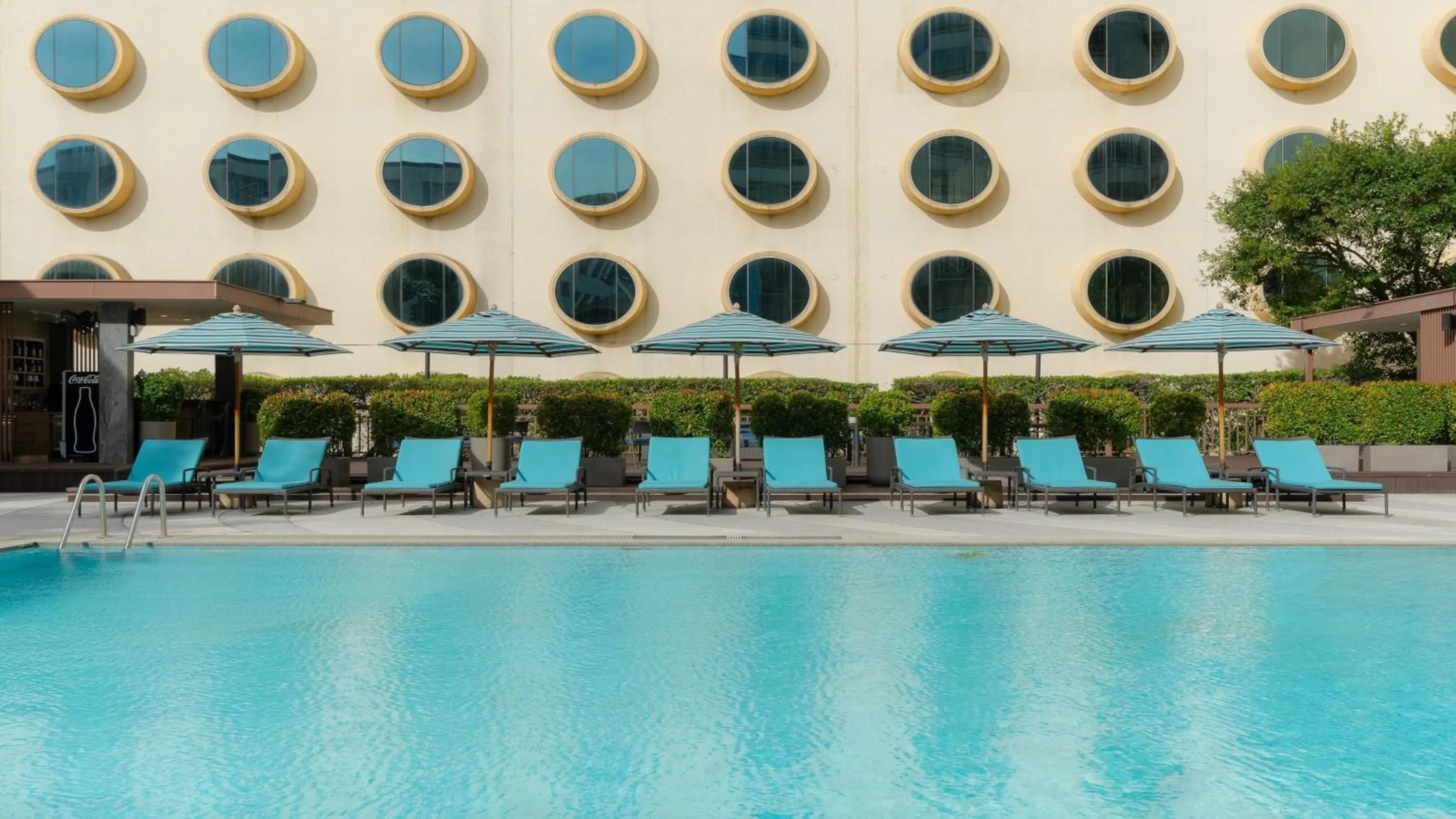 Swimming pool in Holiday Inn Bangkok Silom by IHG