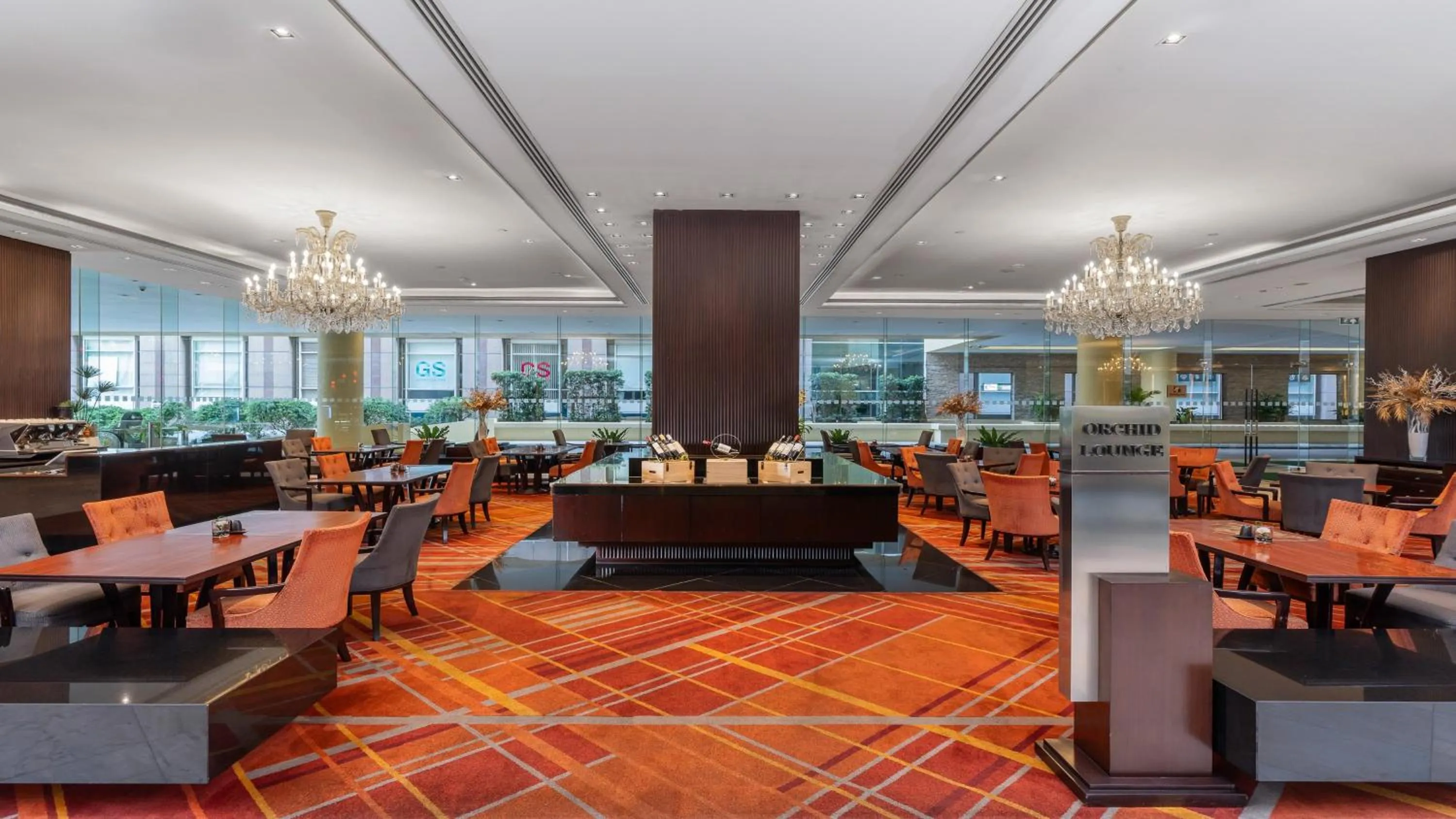 Restaurant/places to eat in Holiday Inn Bangkok Silom by IHG