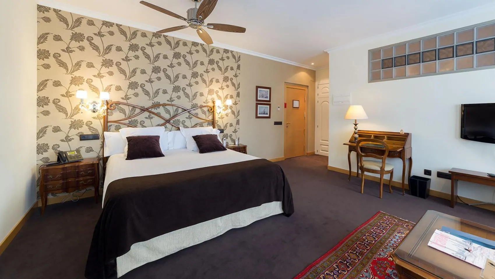 Photo of the whole room, Bed in Los Cinco Enebros