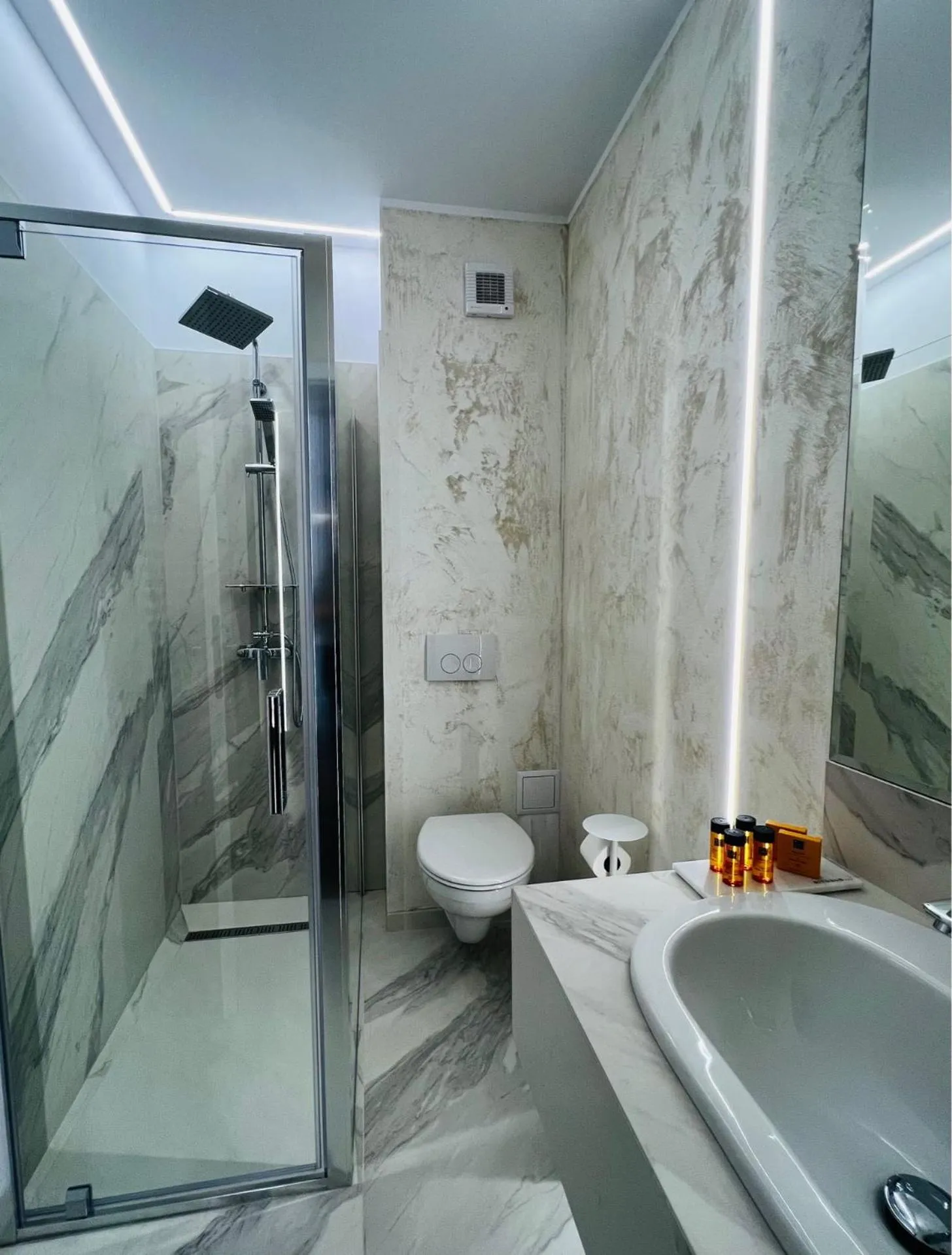 Shower in Boutique Villa Isabelle