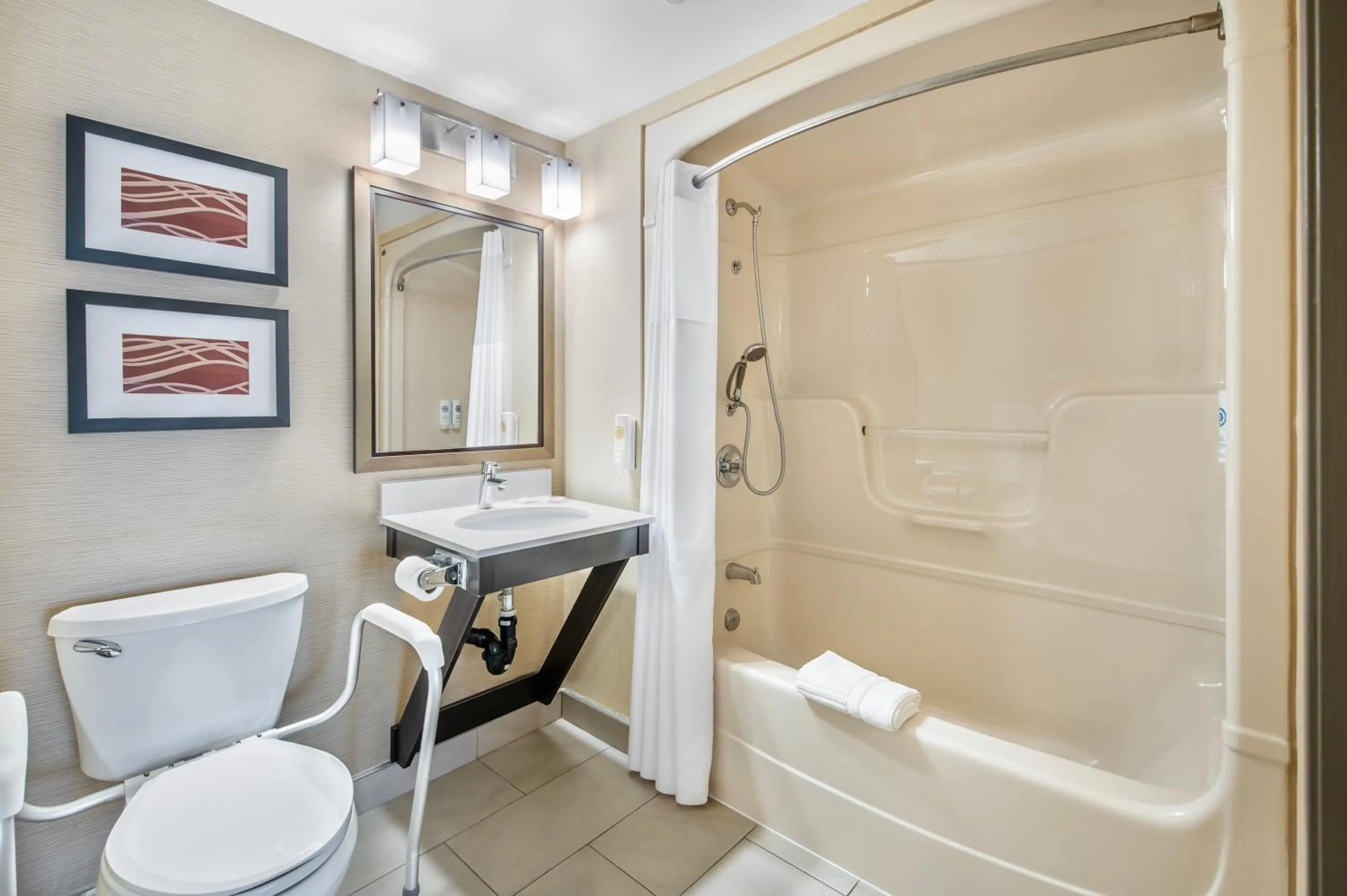 Shower in Comfort Inn