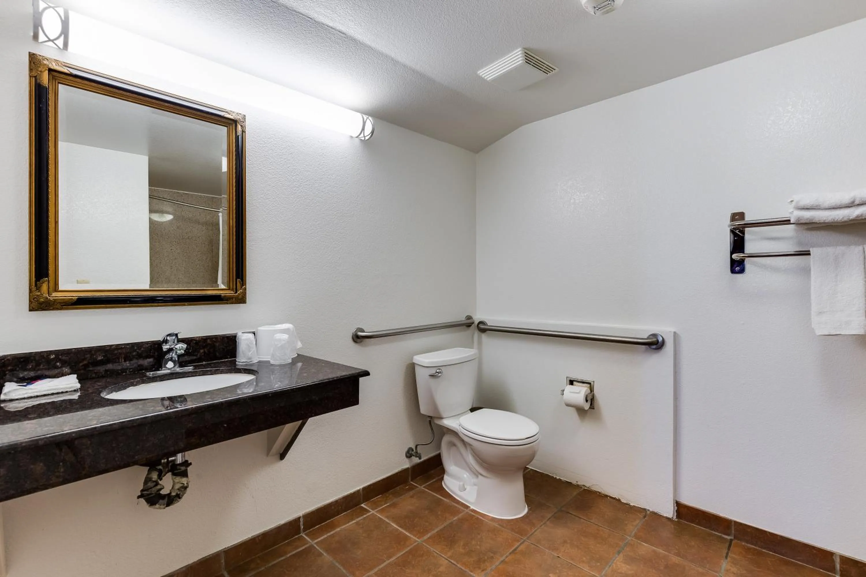 Bathroom in Motel 6-San Jose, CA - Convention Center