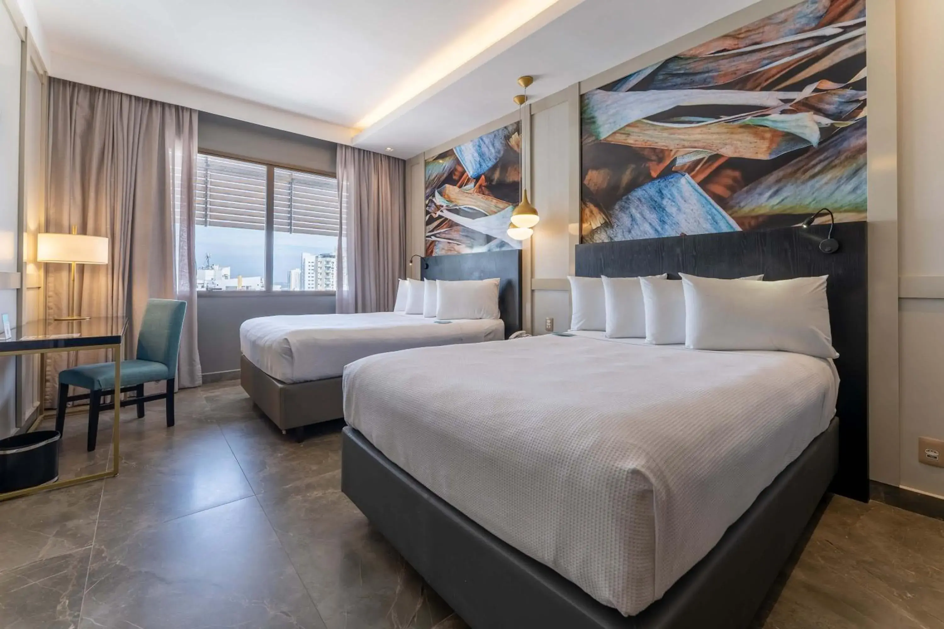 Deluxe Room with Two Double Beds - single occupancy in Hotel Deville Prime Cuiabá Deluxe Room with Two Double Beds - single occupancy in Hotel Deville Prime Cuiabá