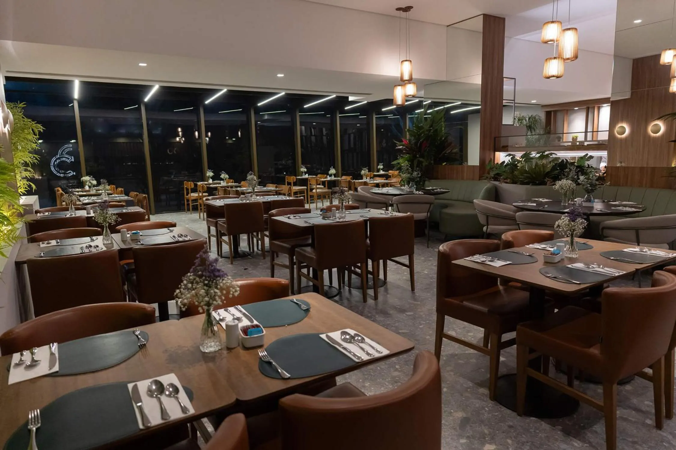 Restaurant/places to eat in Hotel Deville Prime Cuiabá