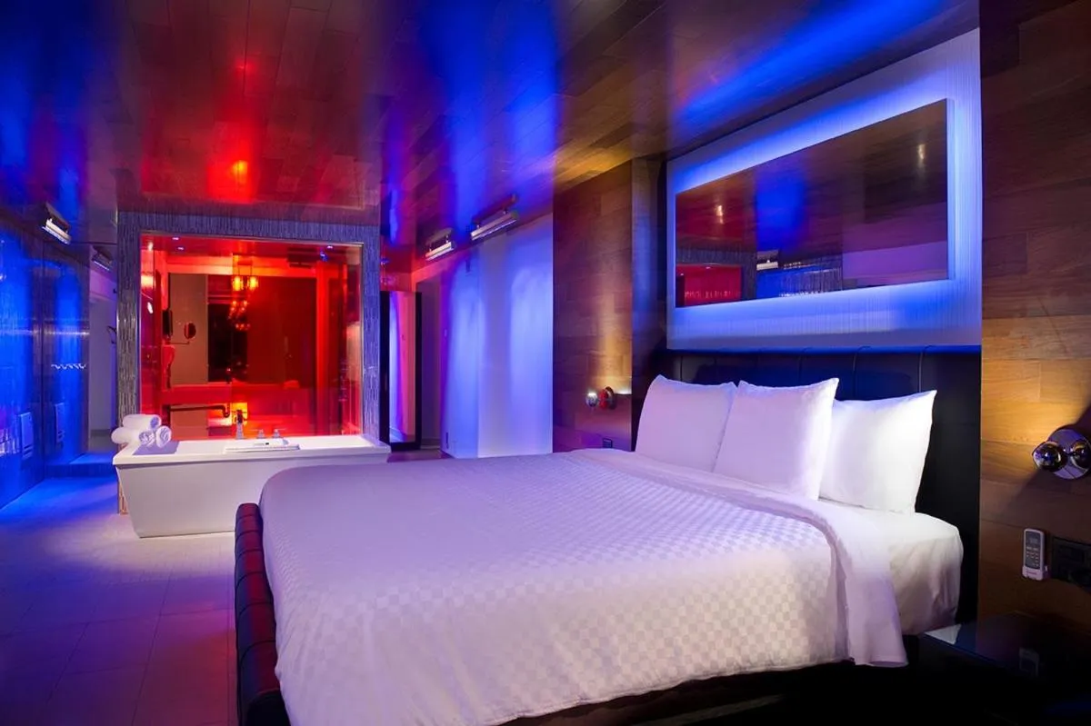 Bed in Hôtel Le Rivage