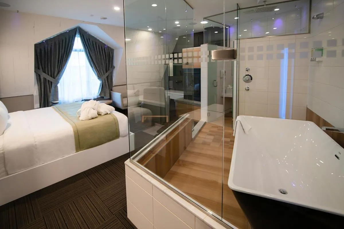 Bed in Hôtel Le Rivage