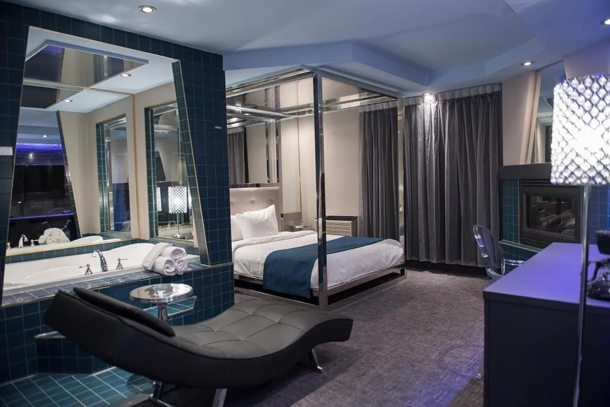 Bed in Hôtel Le Rivage