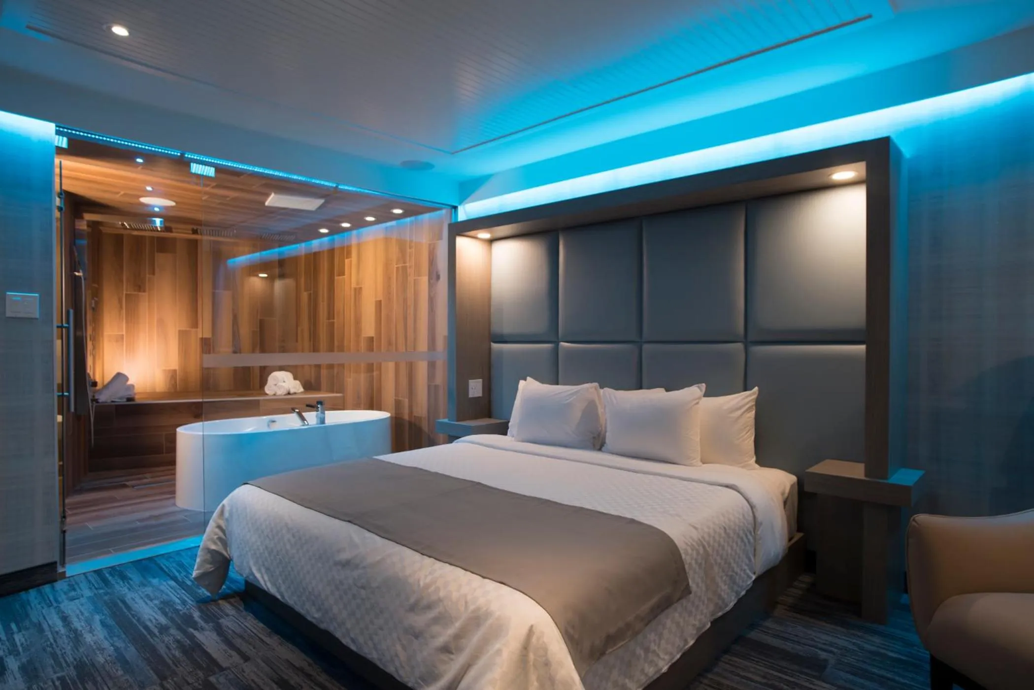 Bed in Hôtel Le Rivage