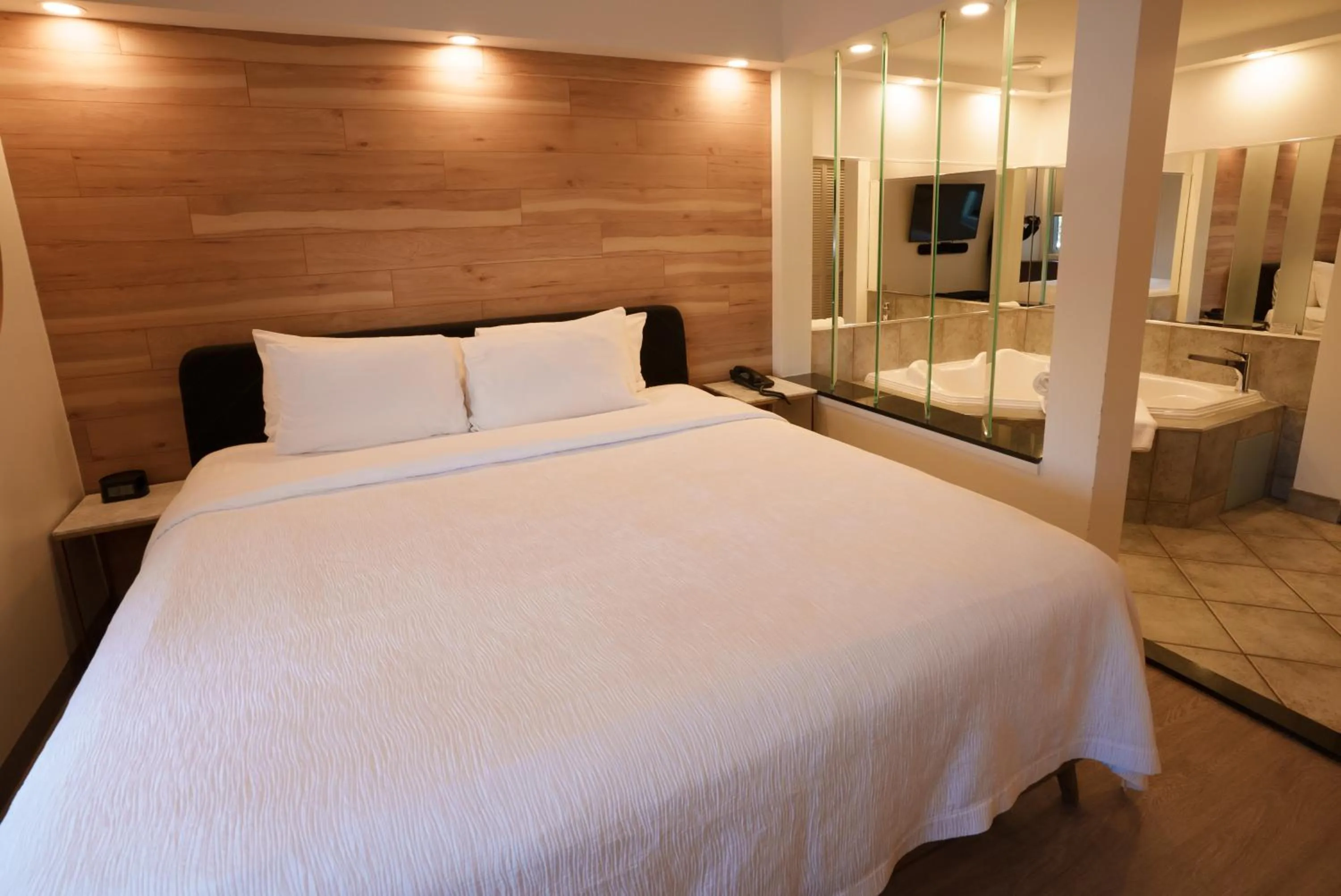 Bed in Hôtel Le Rivage