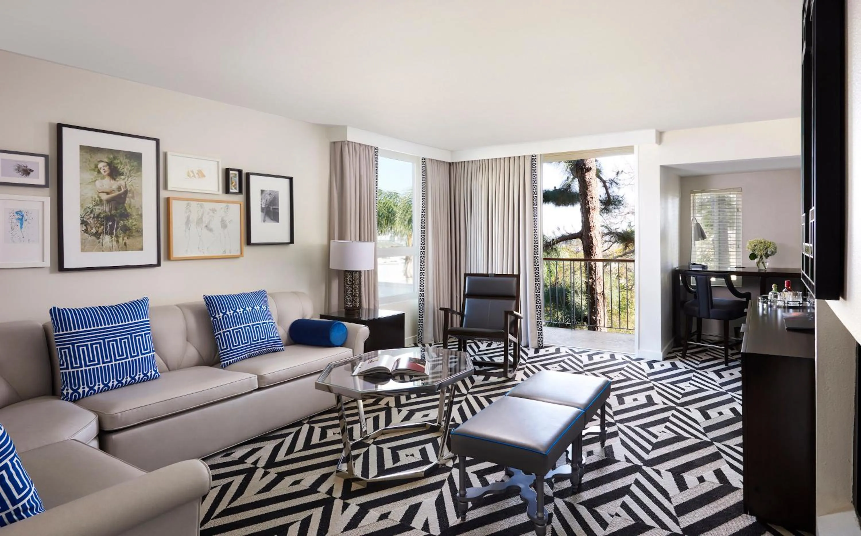 Photo of the whole room in Chamberlain West Hollywood