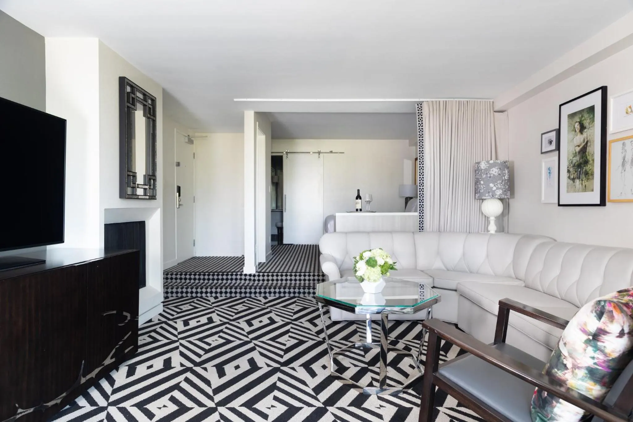 Photo of the whole room in Chamberlain West Hollywood