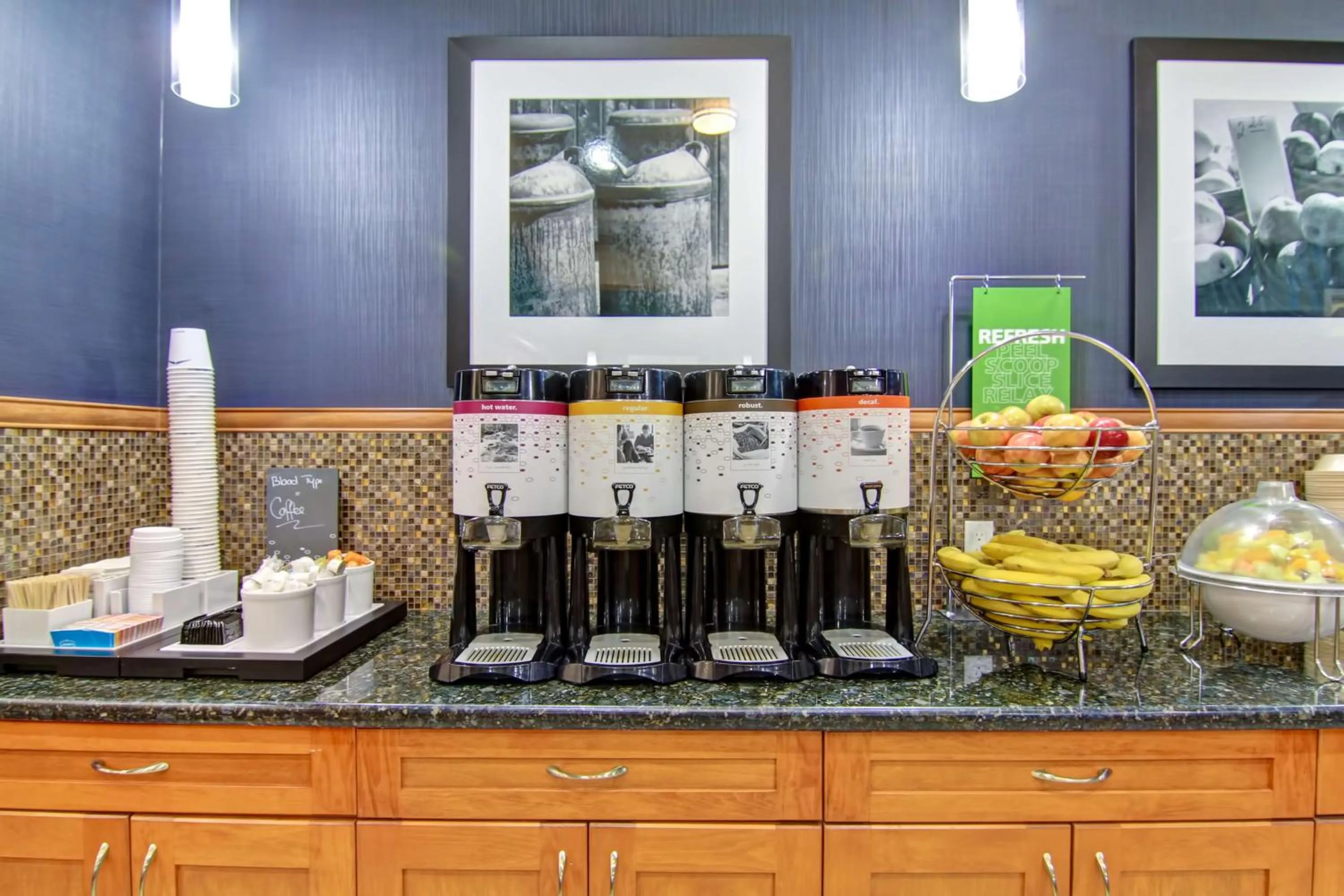 Restaurant/places to eat in Hampton Inn by Hilton Kamloops