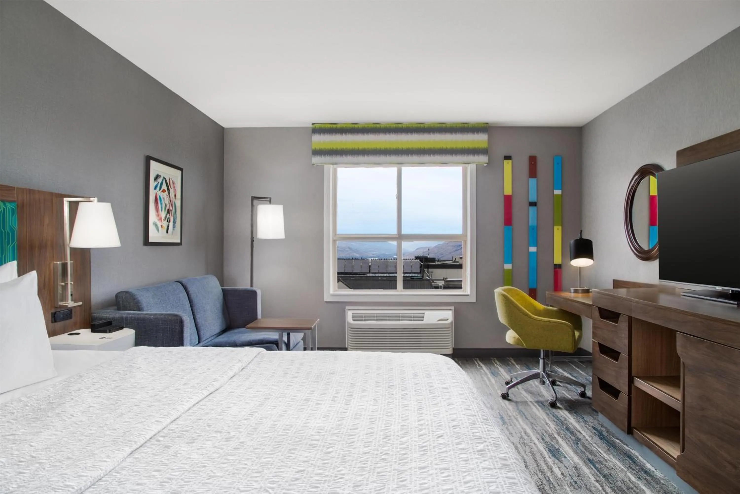 Bed in Hampton Inn by Hilton Kamloops