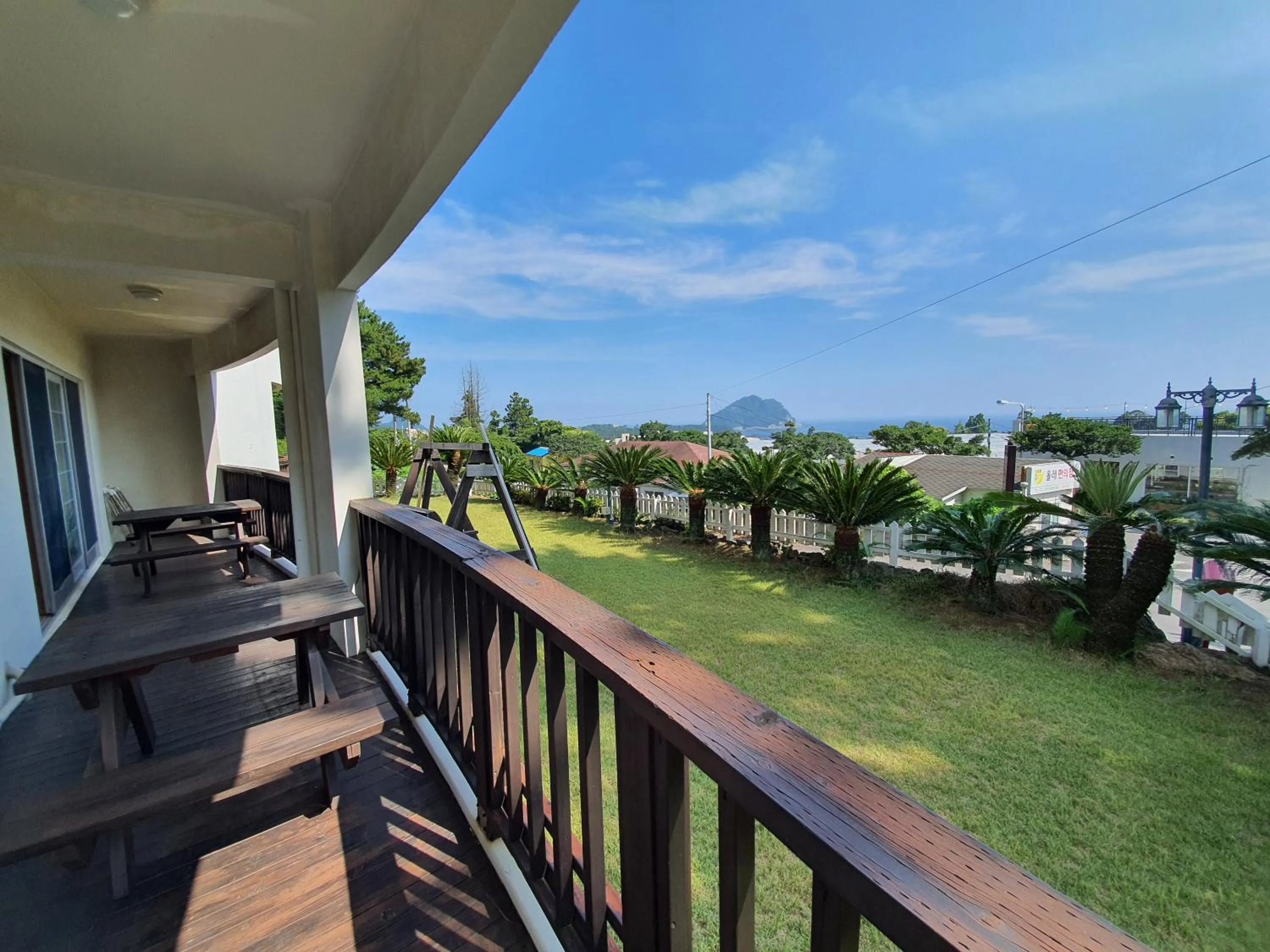 Garden in Four Season Pension