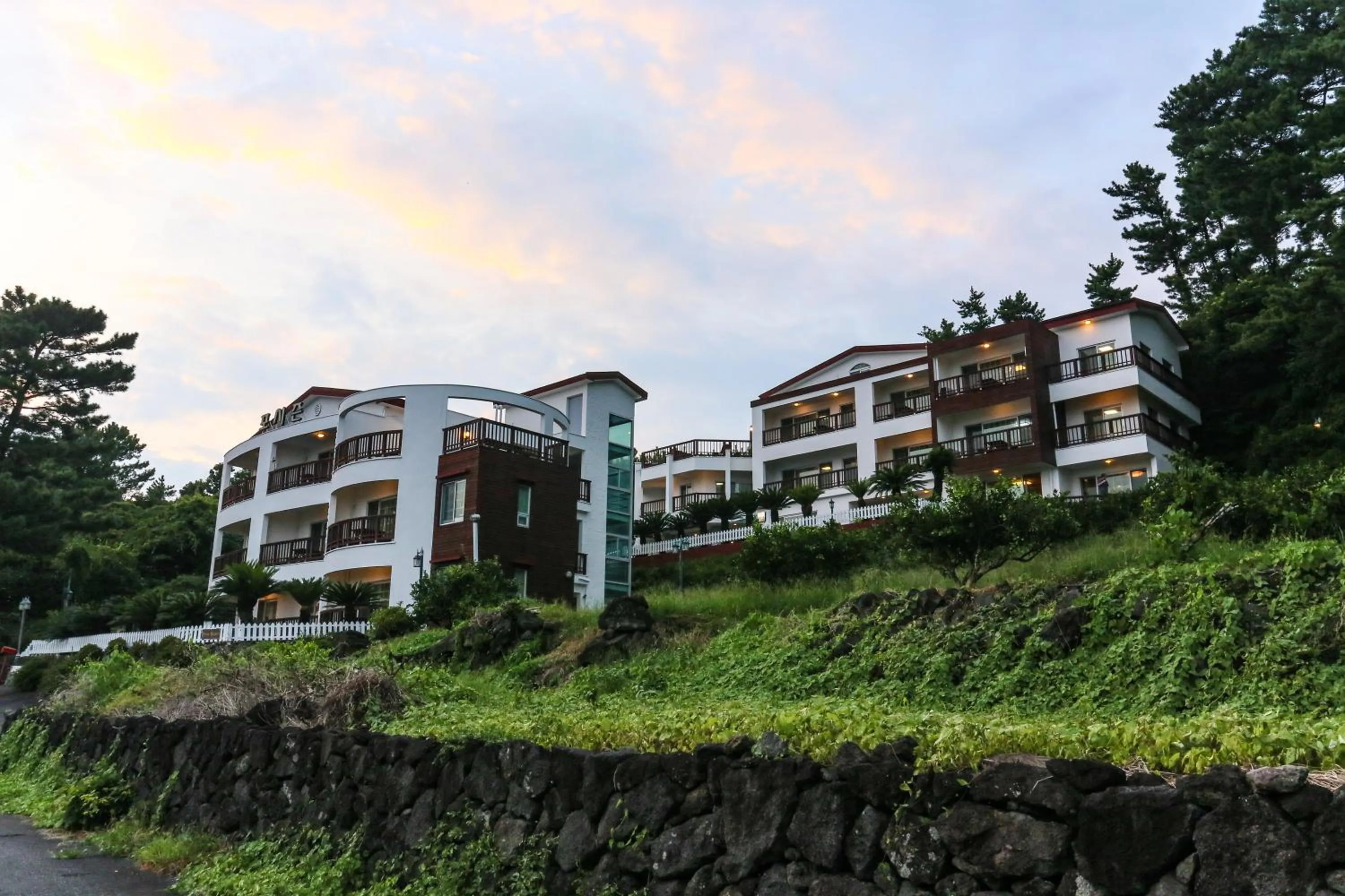 Property building in Four Season Pension