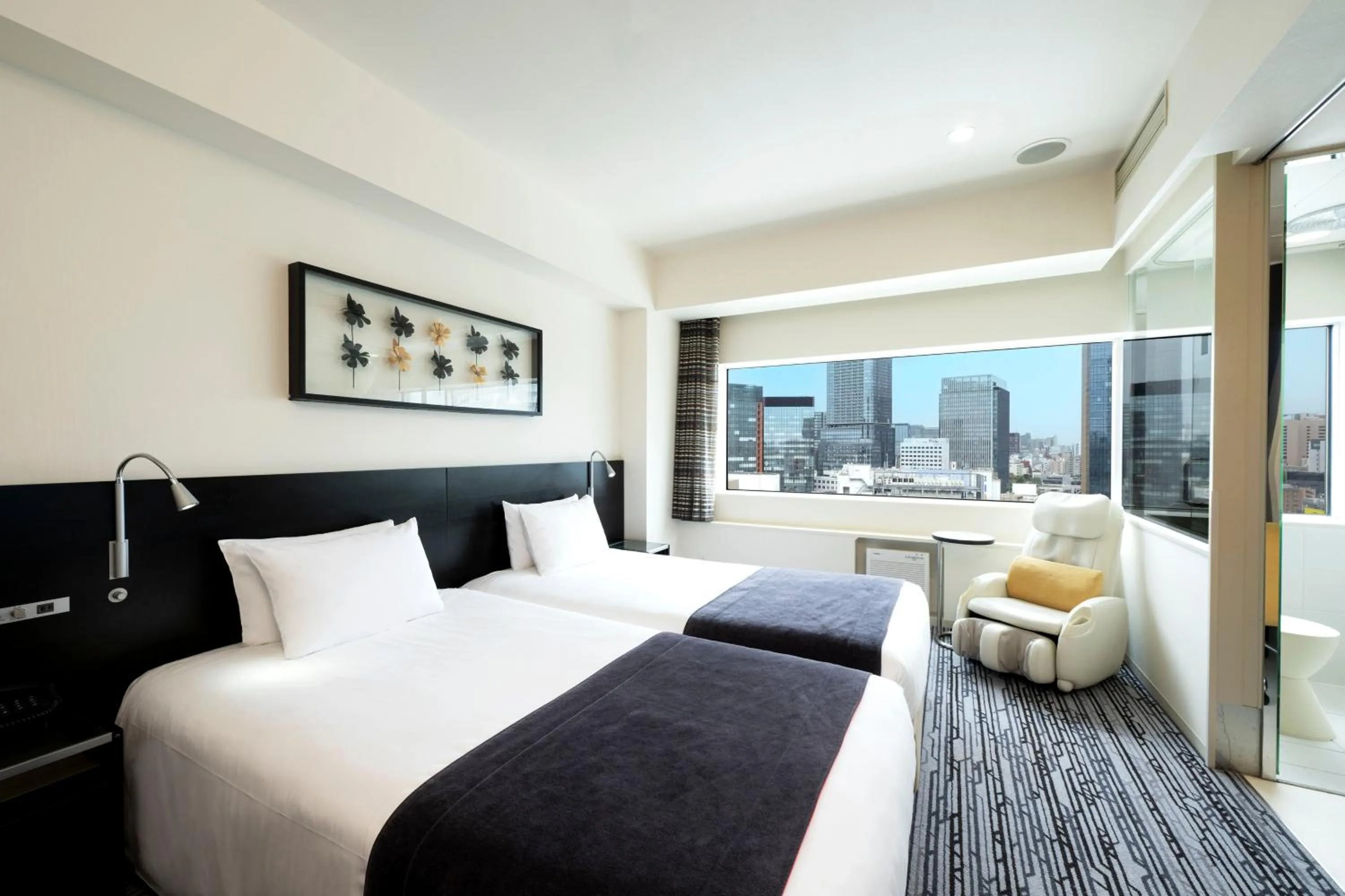 Photo of the whole room, Bed in remm Akihabara