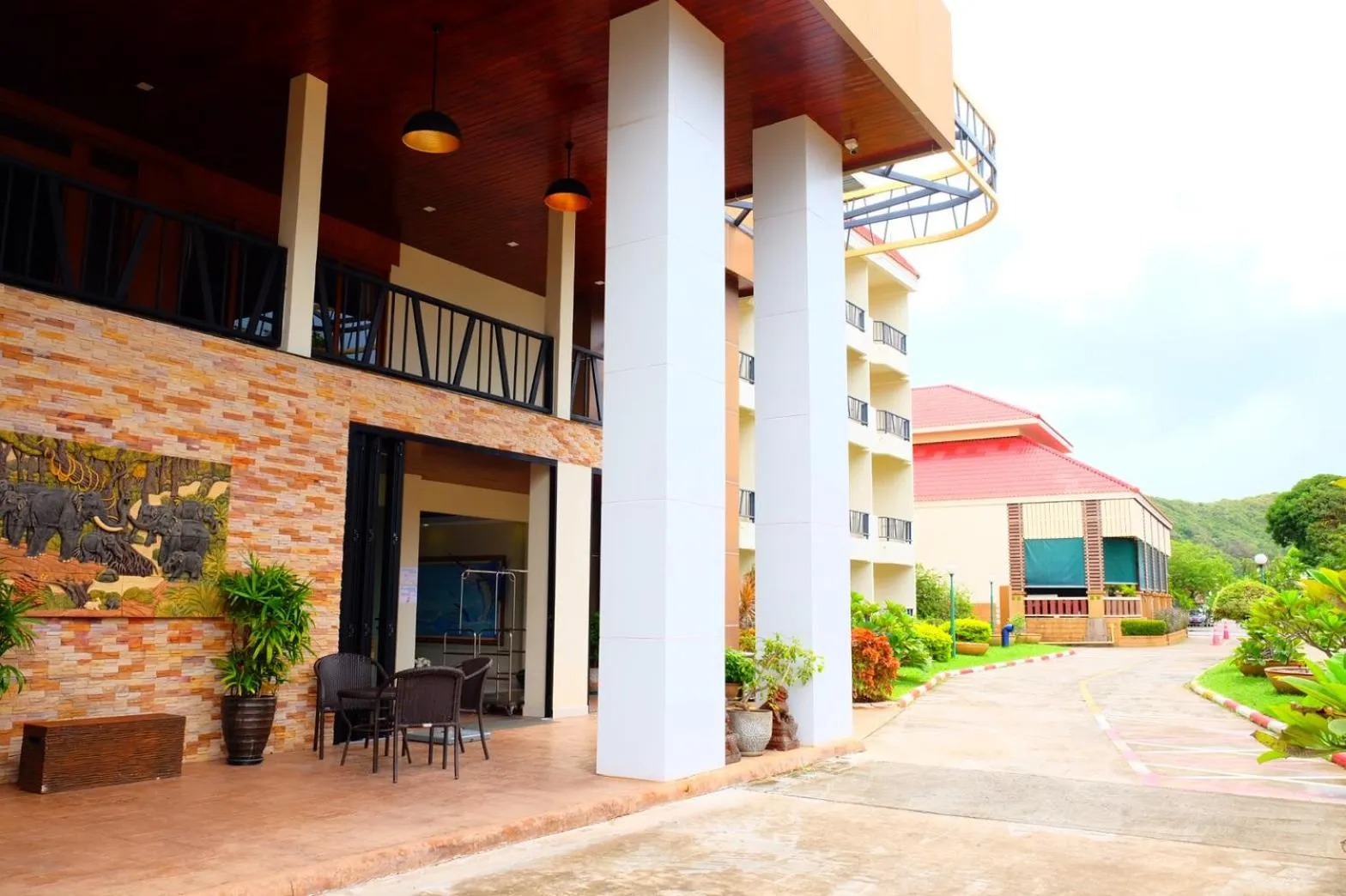 Property building in New Travel Beach Hotel & Resort