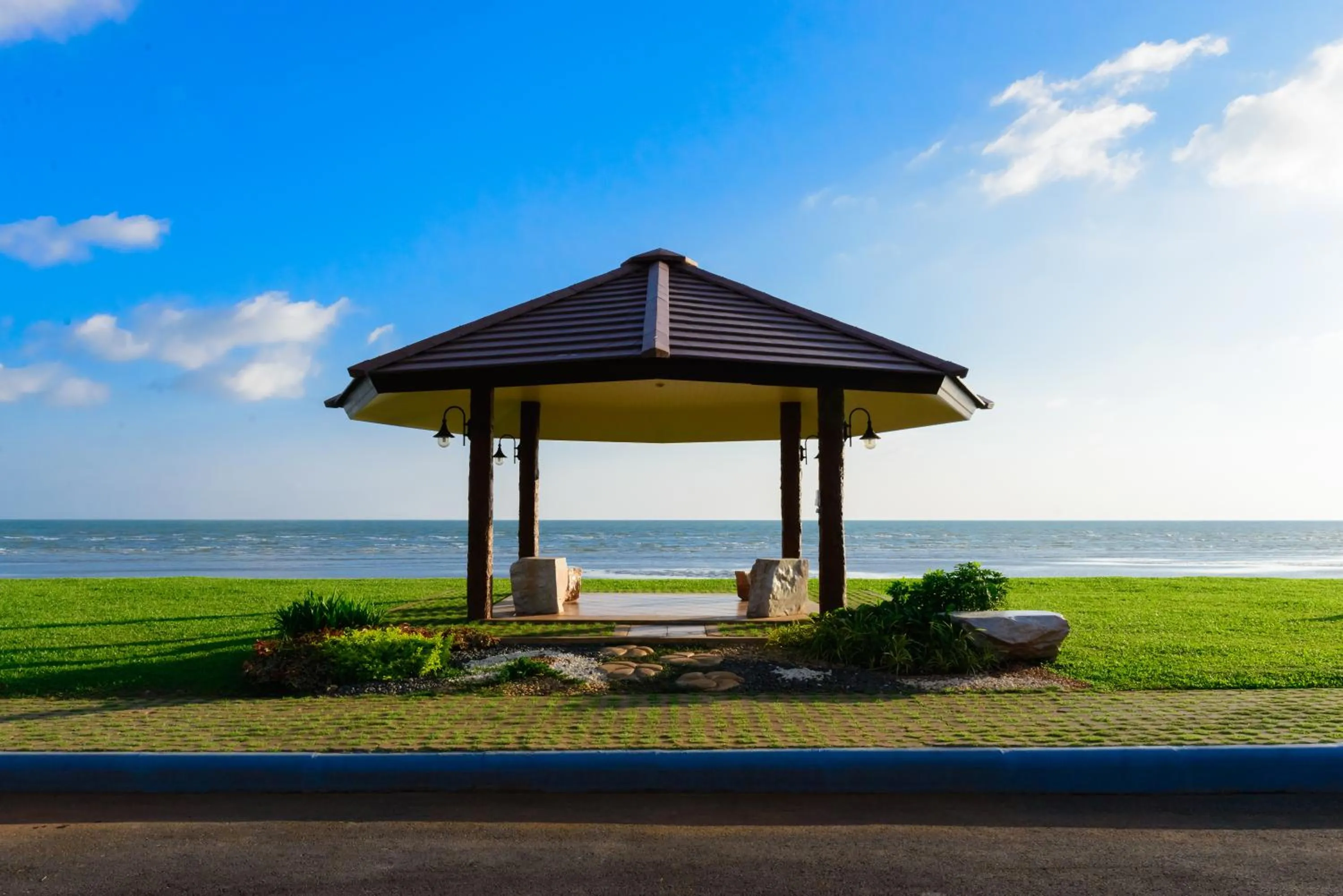 Day in New Travel Beach Hotel & Resort