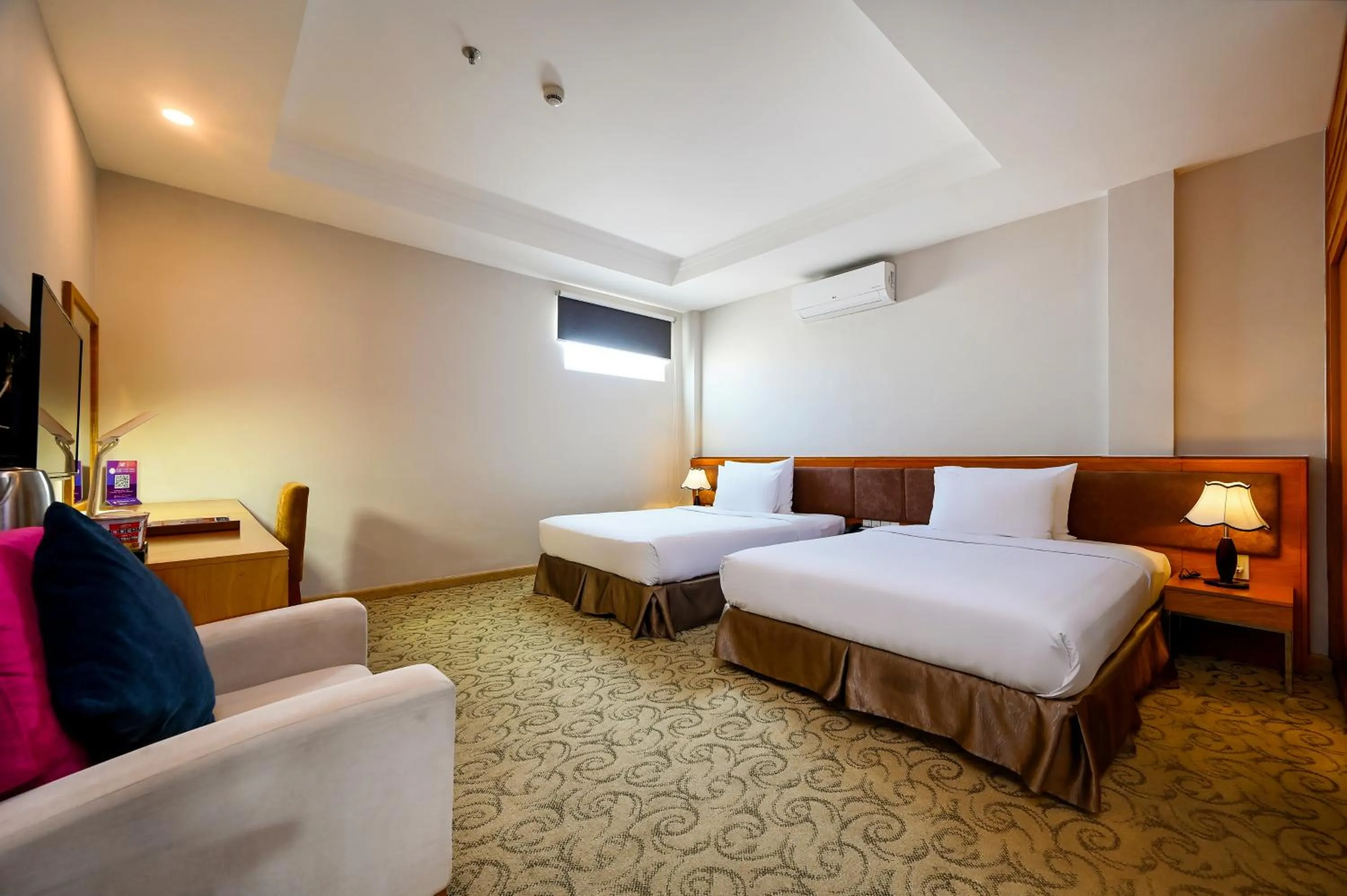 TV and multimedia, Bed in TTC Hotel Deluxe Airport