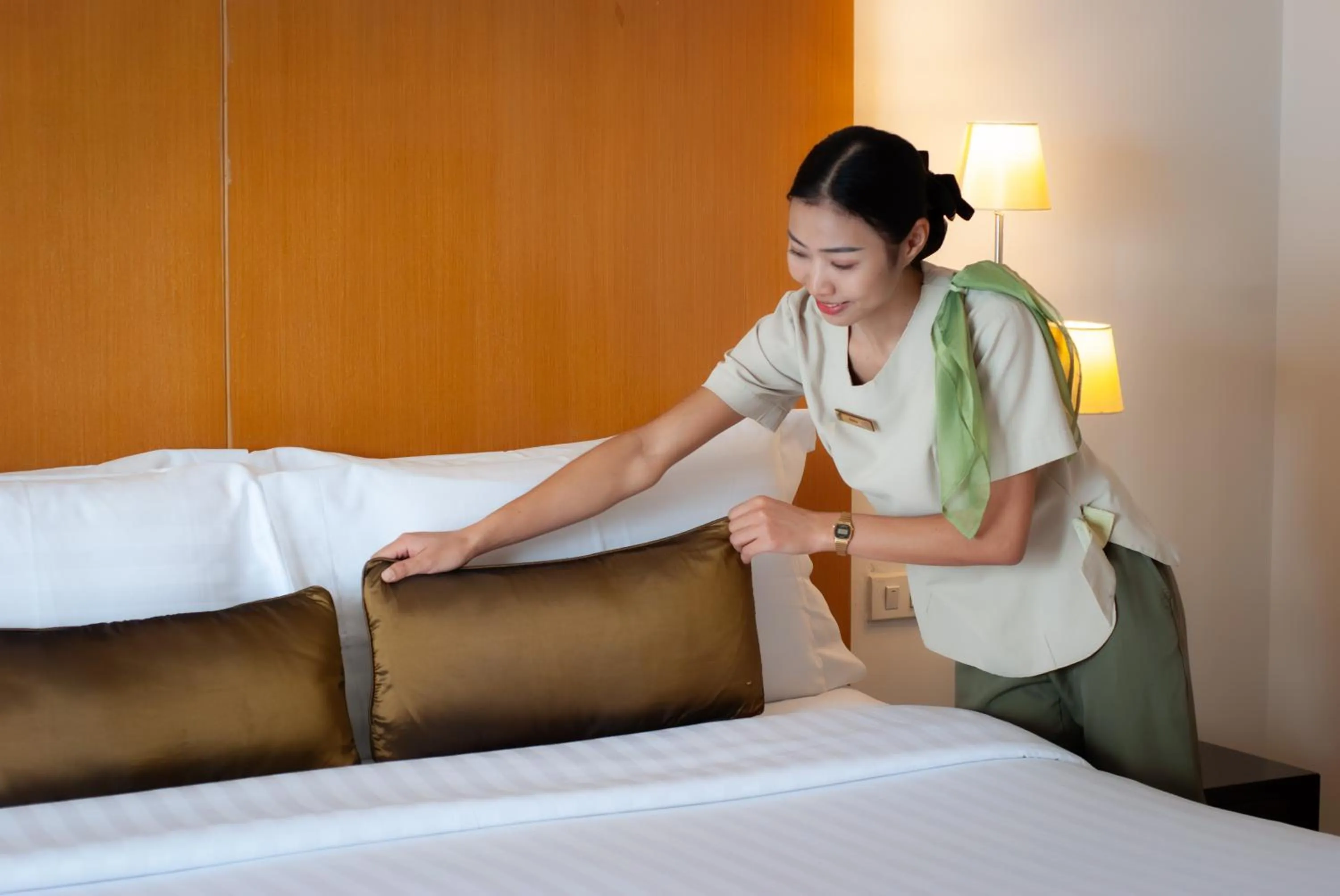 Staff, Bed in lebua at State Tower