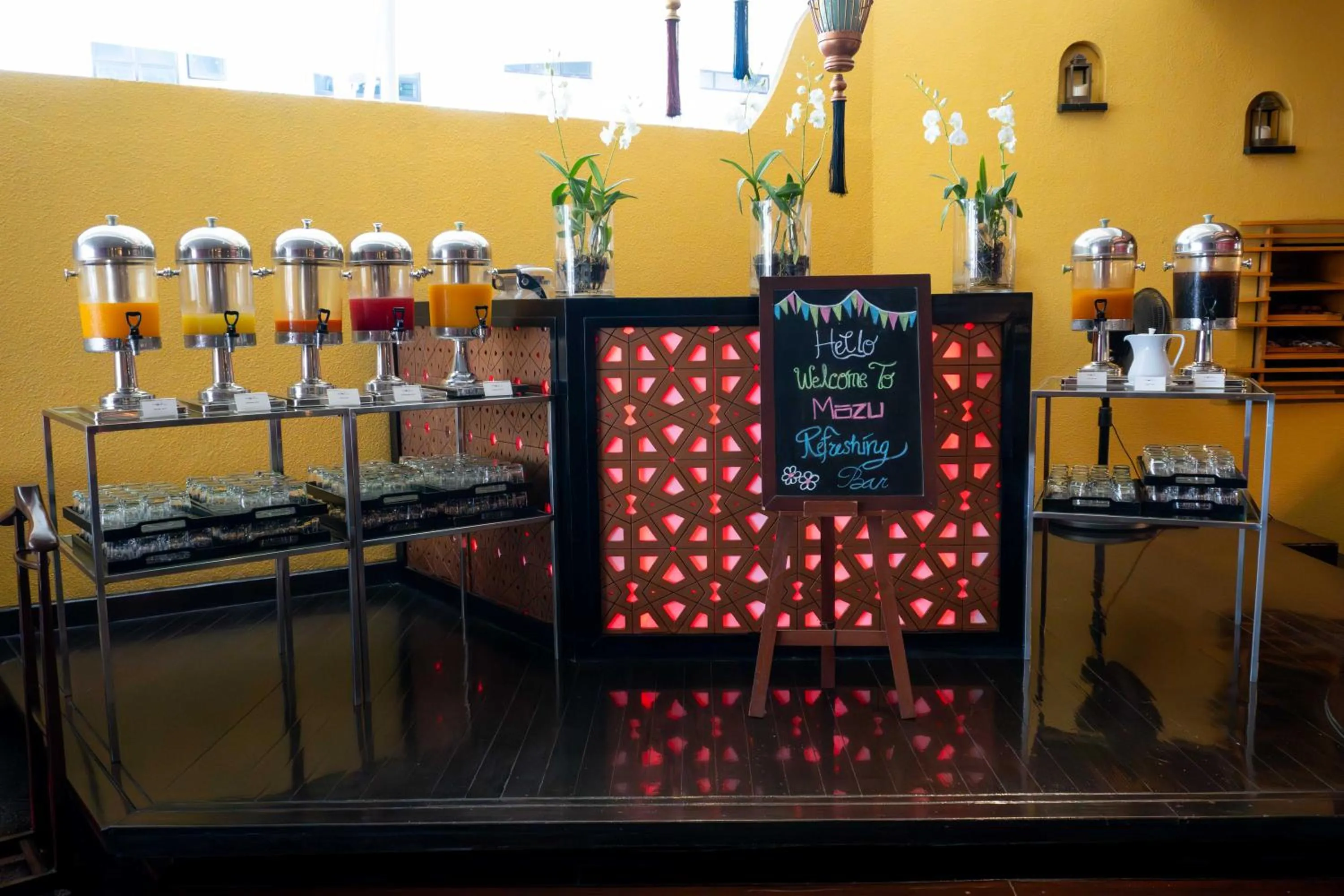 Restaurant/places to eat in lebua at State Tower