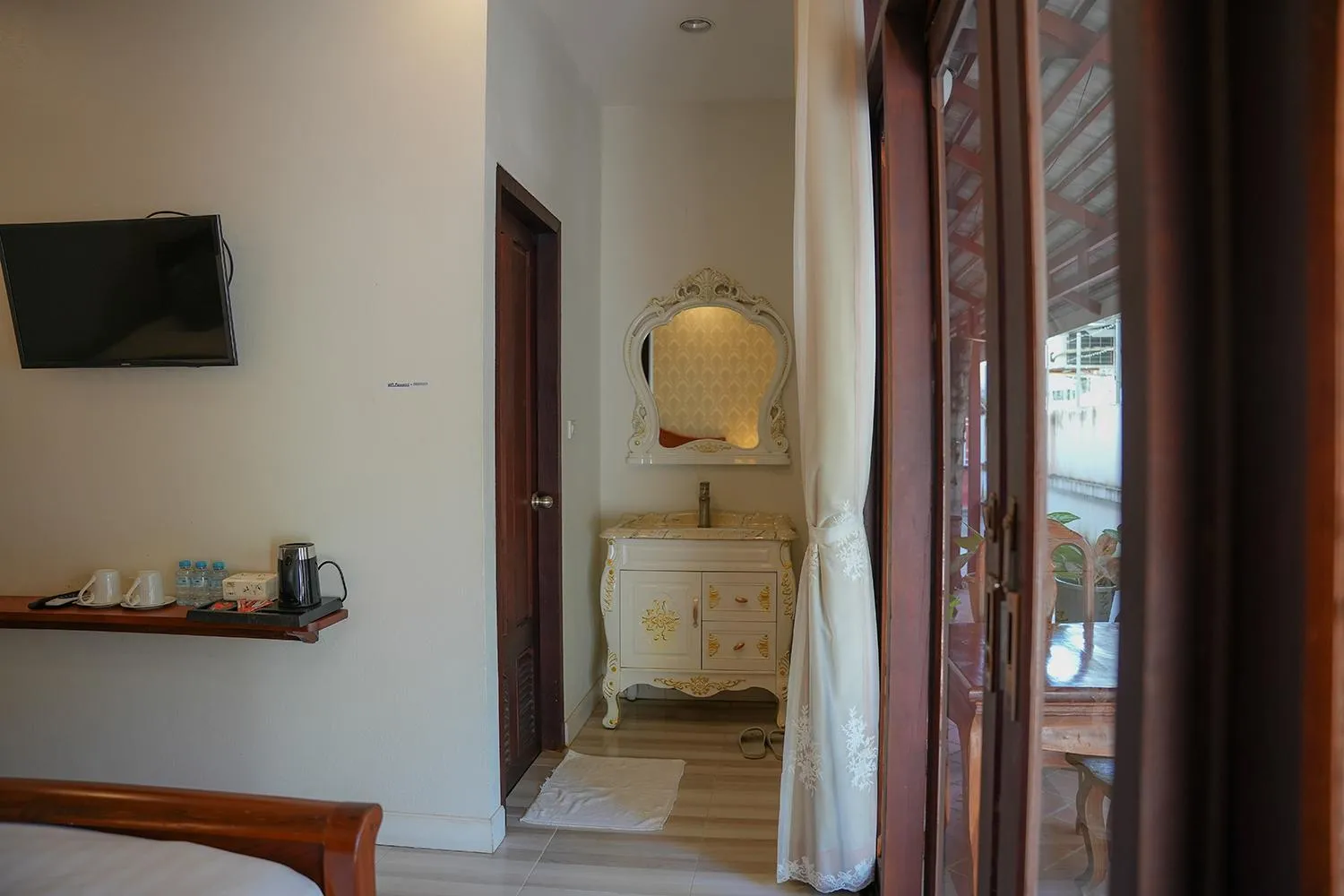 Bedroom, Bed in Villa Oasis