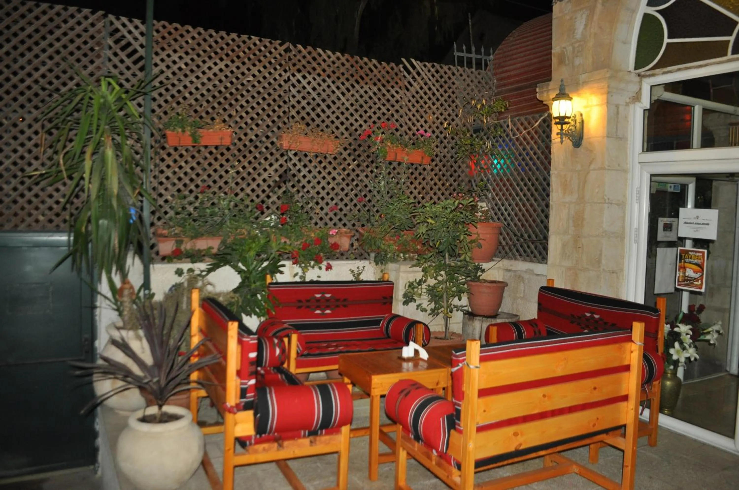 Lounge or bar in Azzahra Boutique Hotel & Restaurant - Jerusalem