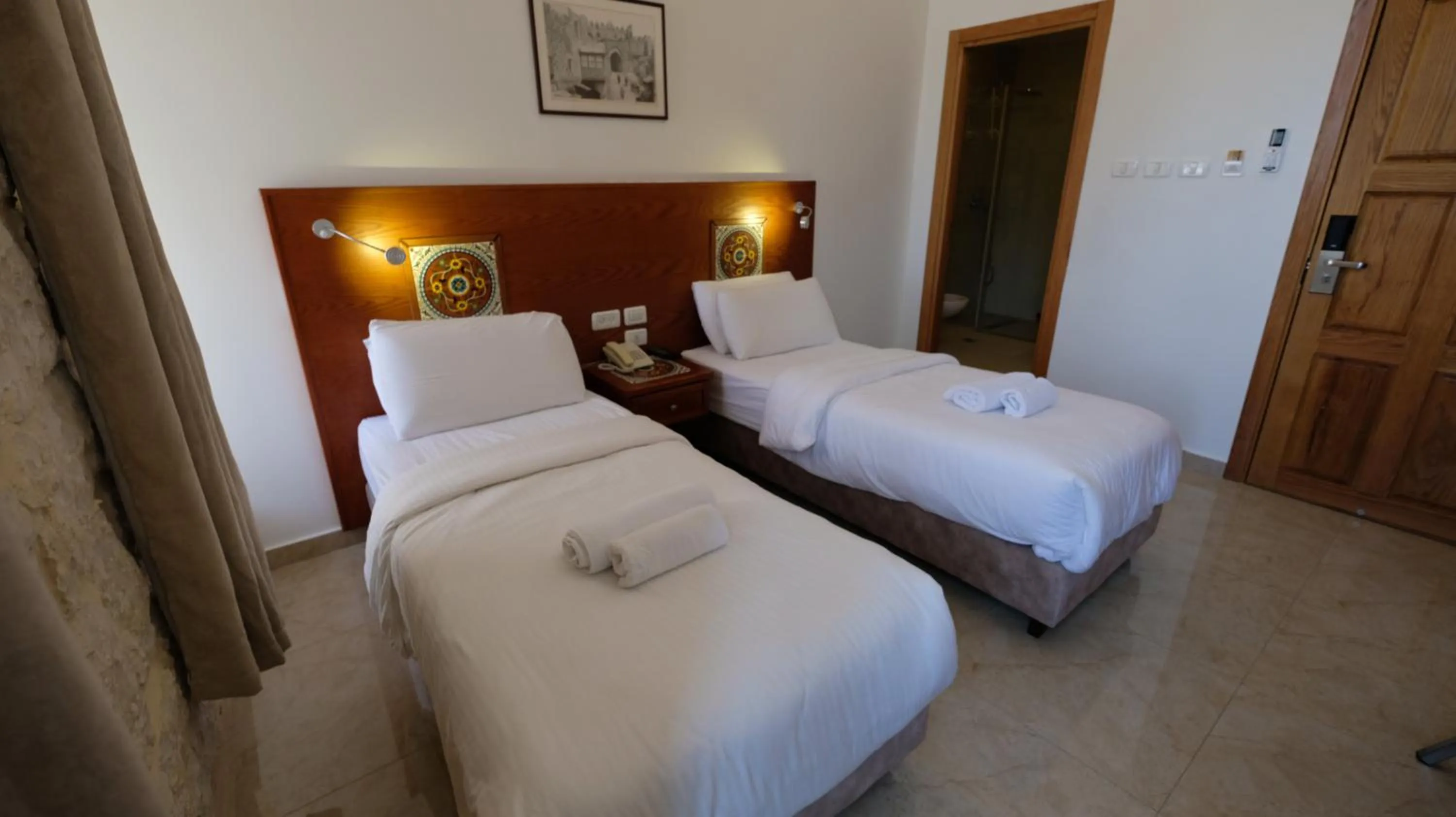 Bed in Azzahra Boutique Hotel & Restaurant - Jerusalem