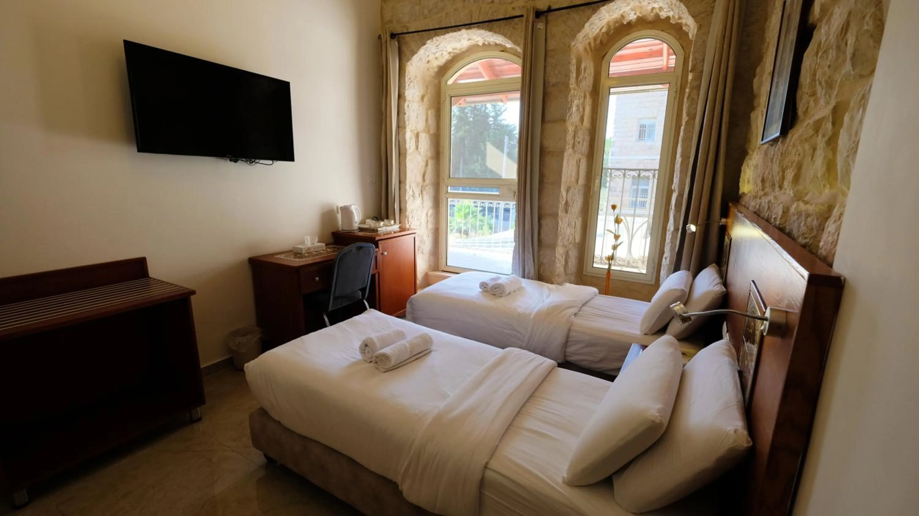 Bed in Azzahra Boutique Hotel & Restaurant - Jerusalem