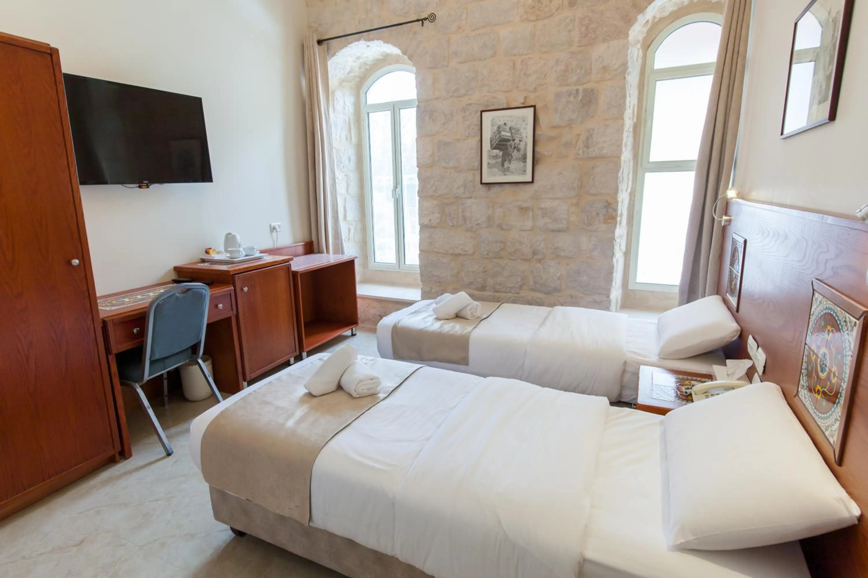 Bed in Azzahra Boutique Hotel & Restaurant - Jerusalem