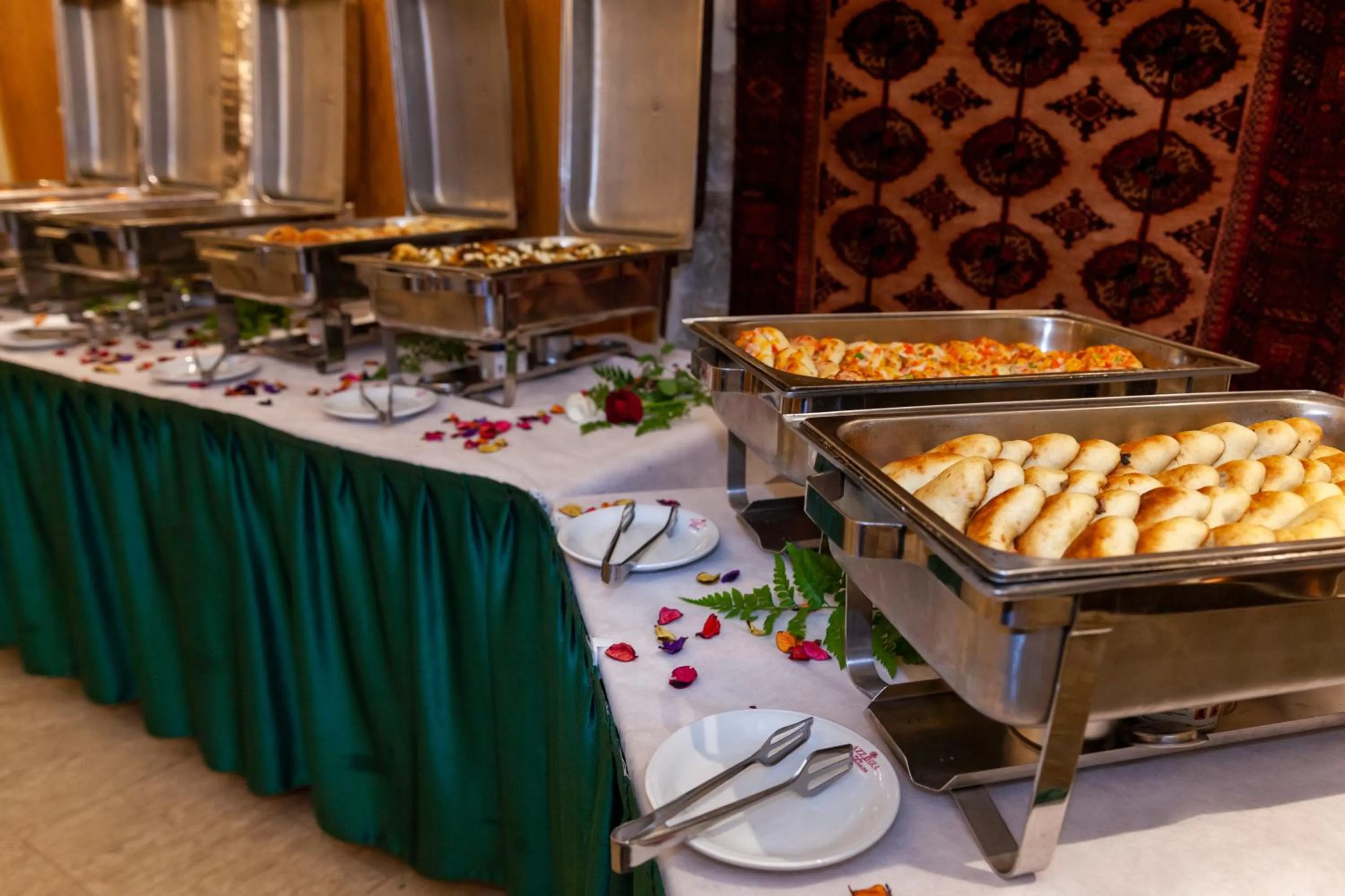 Food and drinks in Azzahra Boutique Hotel & Restaurant - Jerusalem